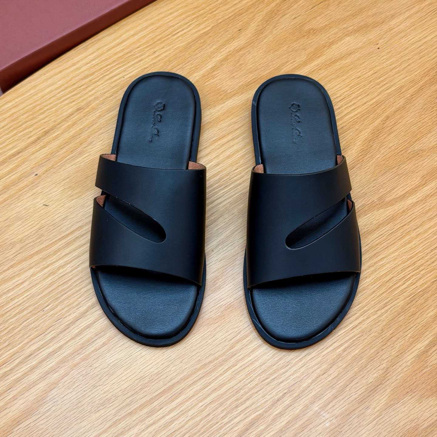 Loro Piana Pilat Plain Walk Sandal - DesignerGu
