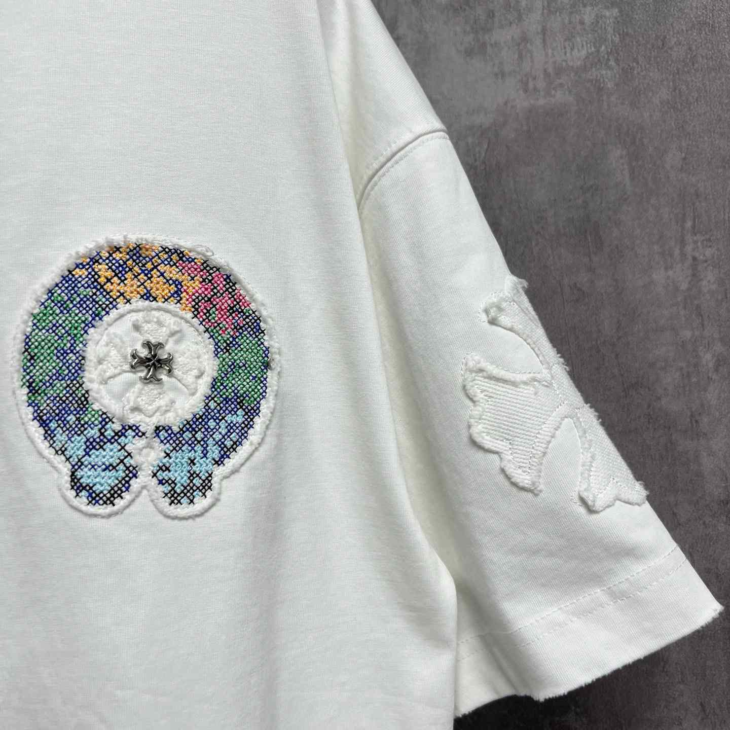 Chrome Hearts Colorful Embroidered Badge Pattern T-Shirt 'White' - DesignerGu
