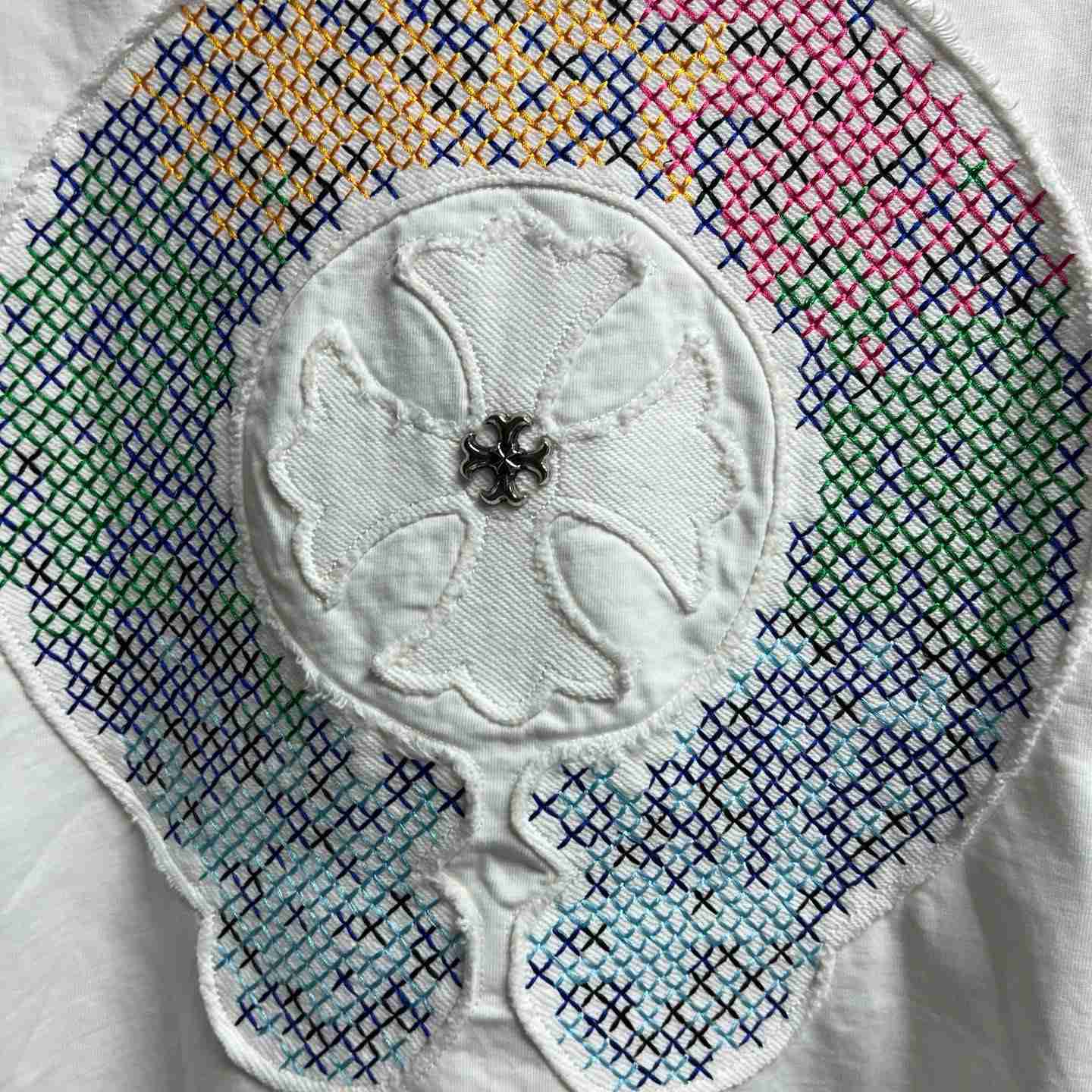 Chrome Hearts Colorful Embroidered Badge Pattern T-Shirt 'White' - DesignerGu