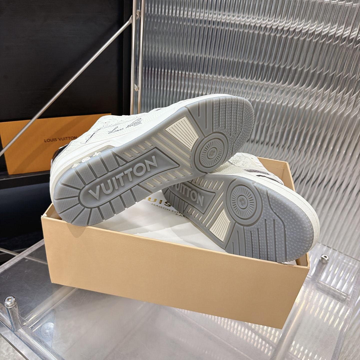 Louis Vuitton LV Trainer Sneaker 1AKCKV - DesignerGu