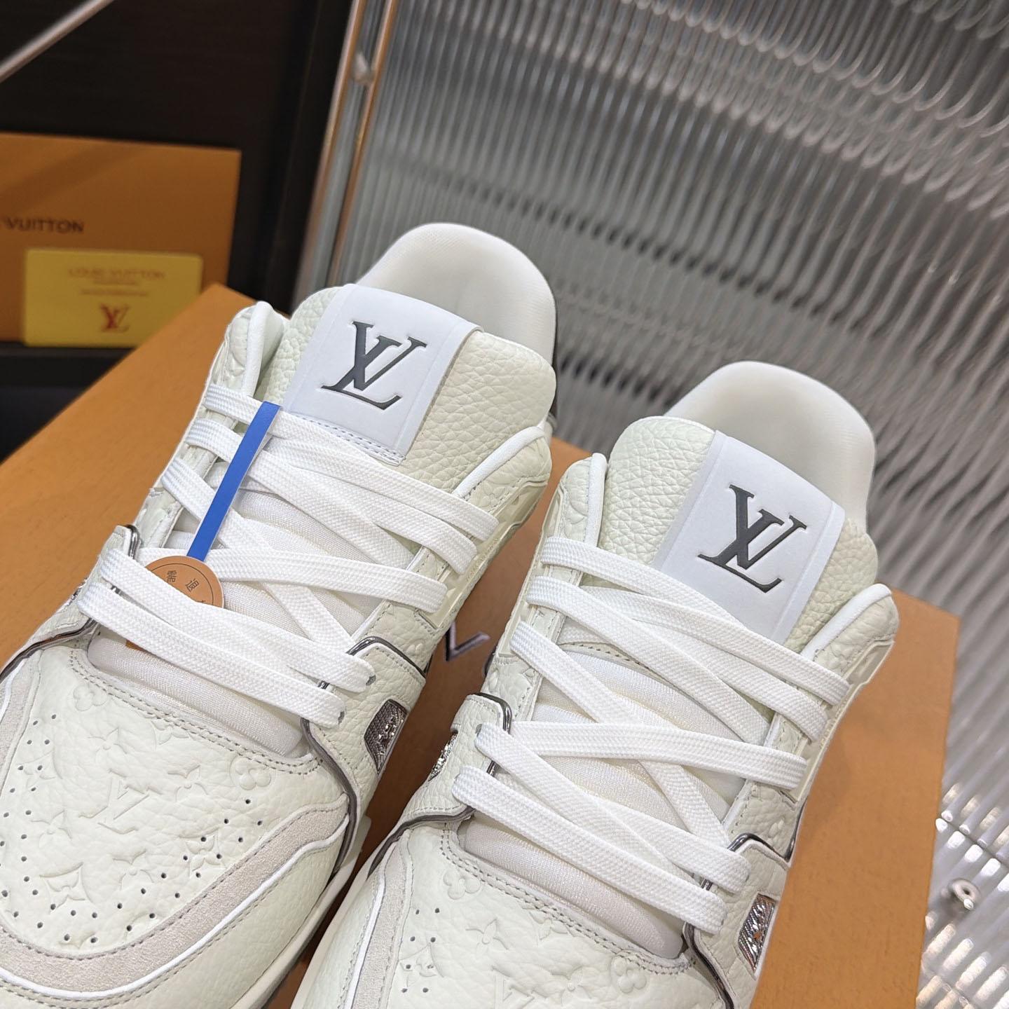 Louis Vuitton LV Trainer Sneaker 1AKCKV - DesignerGu