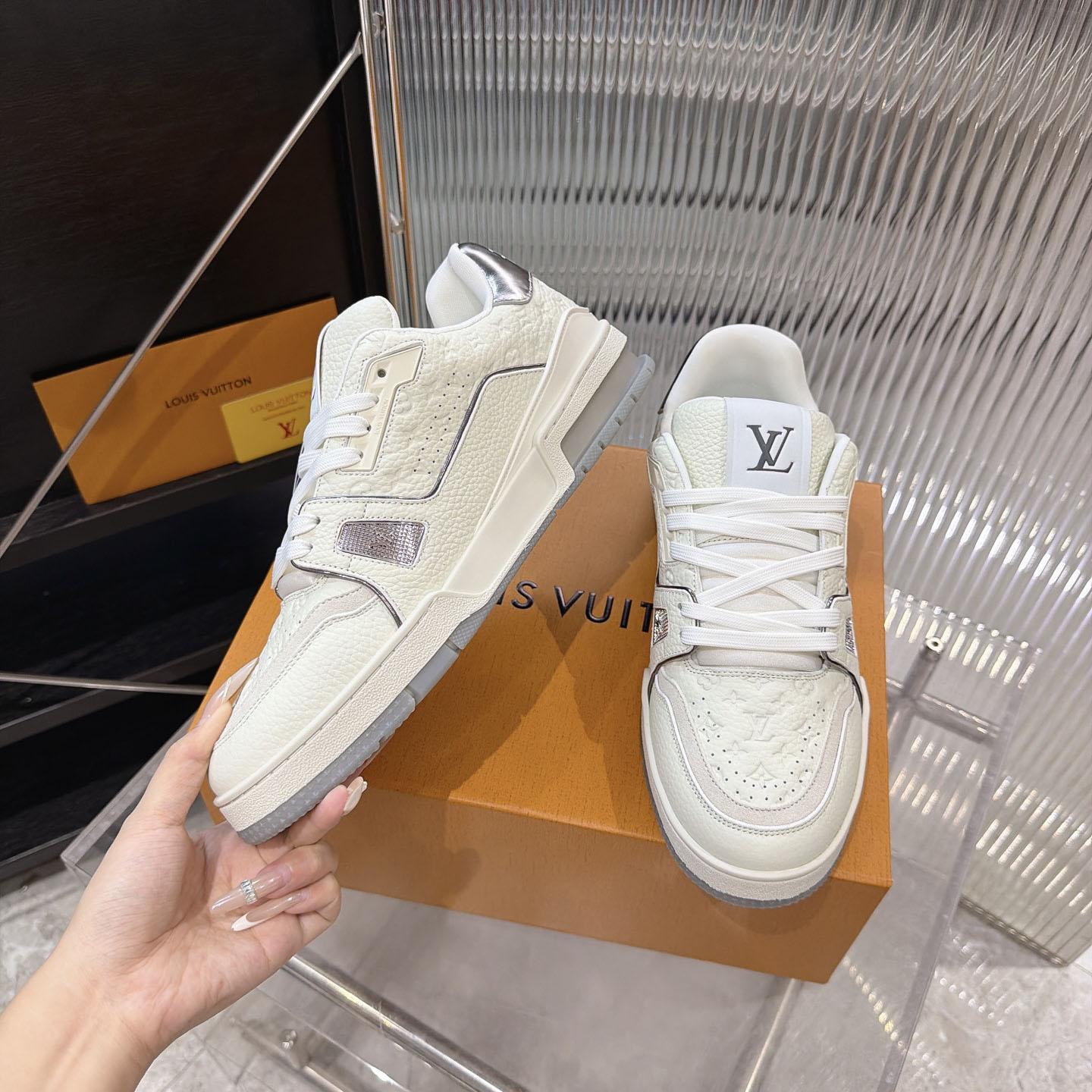 Louis Vuitton LV Trainer Sneaker 1AKCKV - DesignerGu