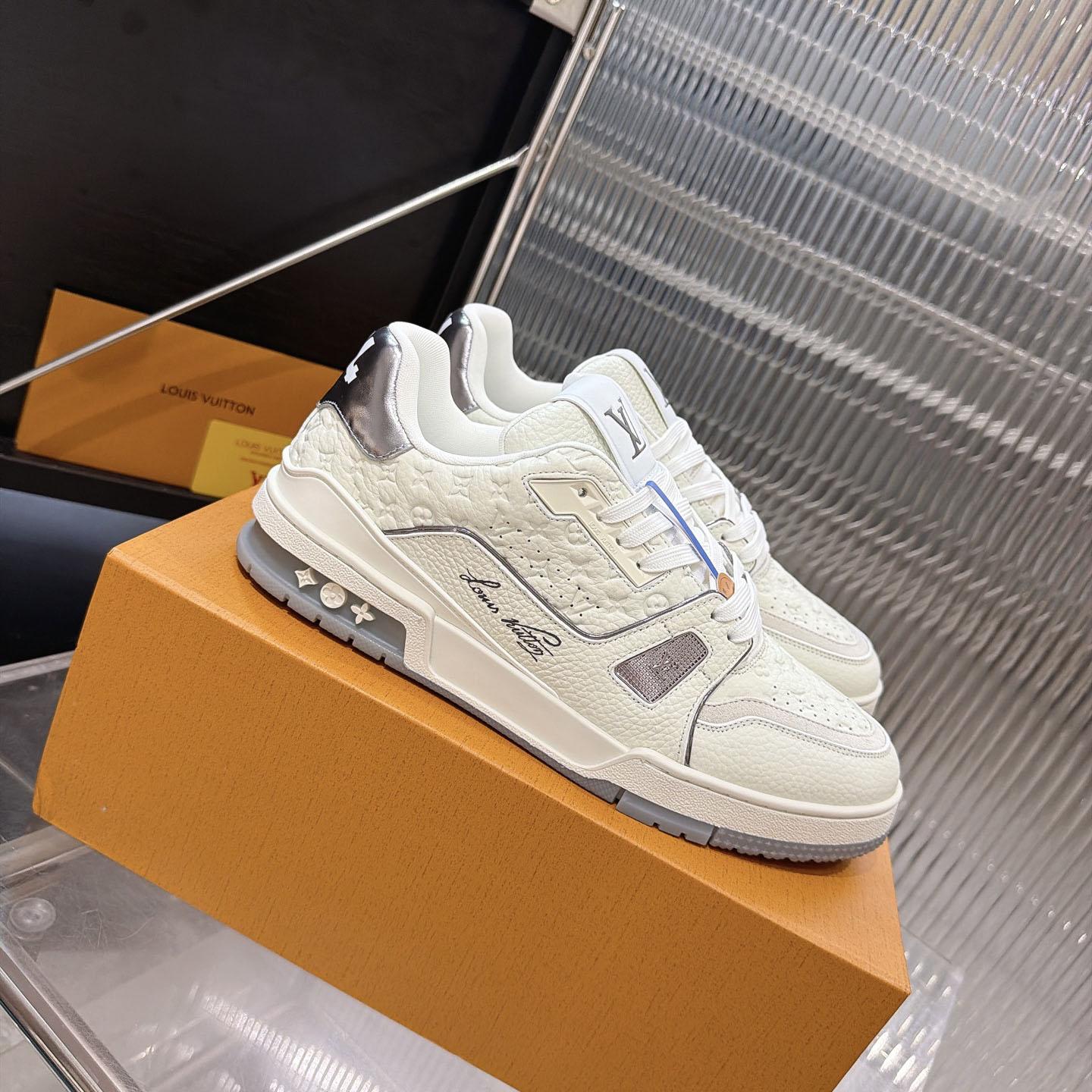 Louis Vuitton LV Trainer Sneaker 1AKCKV - DesignerGu