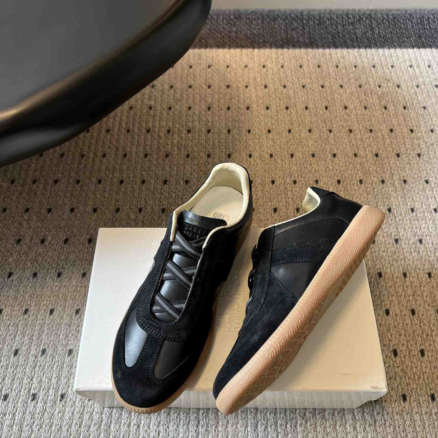 Maison Margiela Replica Sneakers - DesignerGu