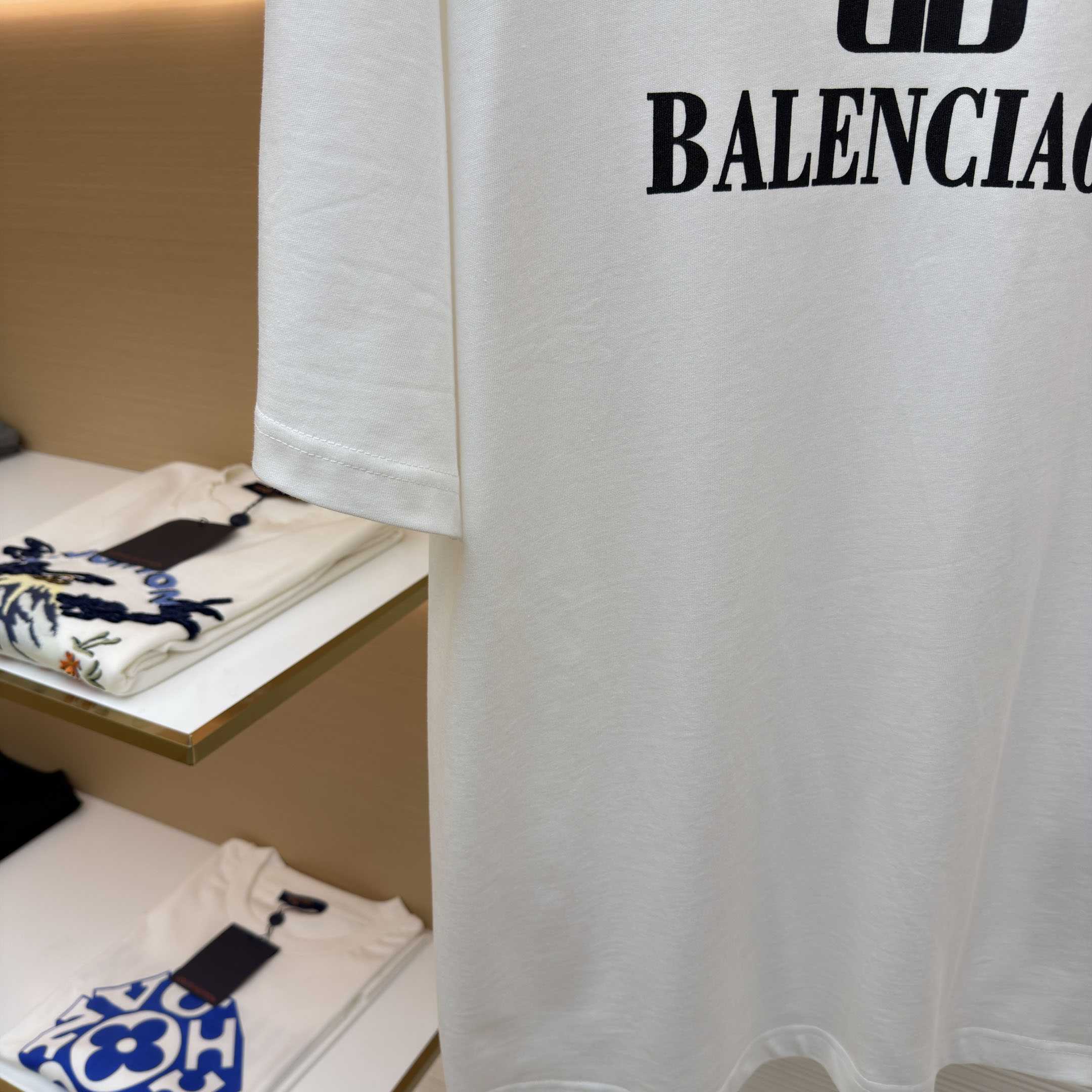 Balenciaga  Nano BB Logo Oversized T-Shirt - DesignerGu