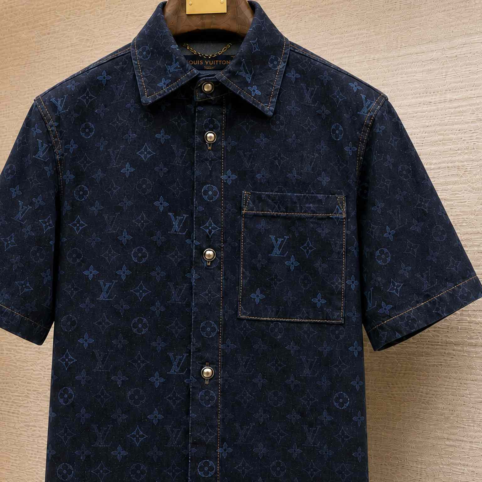 Louis Vuitton Monogram Denim Short-Sleeved Shirt 1AK7C6 - DesignerGu
