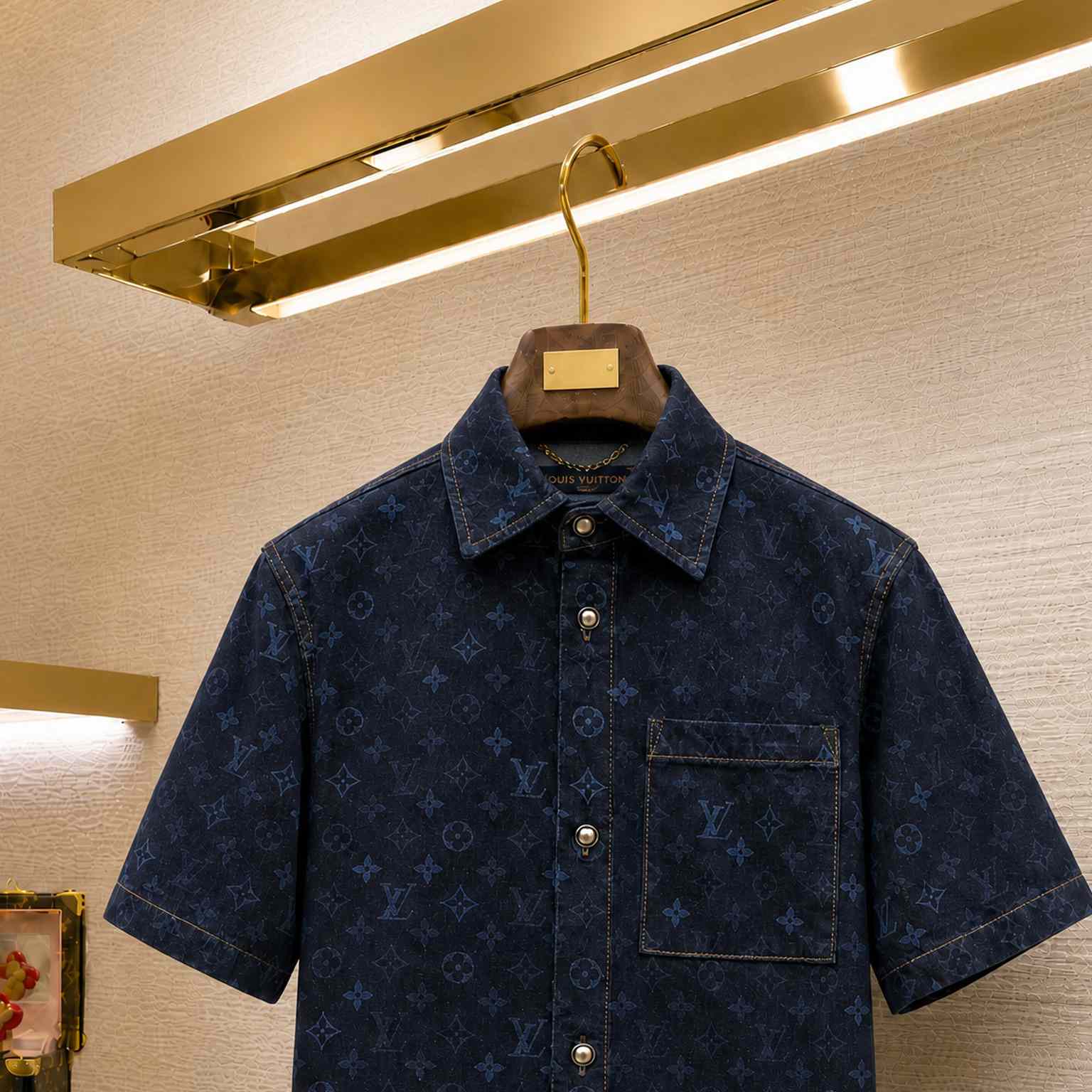 Louis Vuitton Monogram Denim Short-Sleeved Shirt 1AK7C6 - DesignerGu