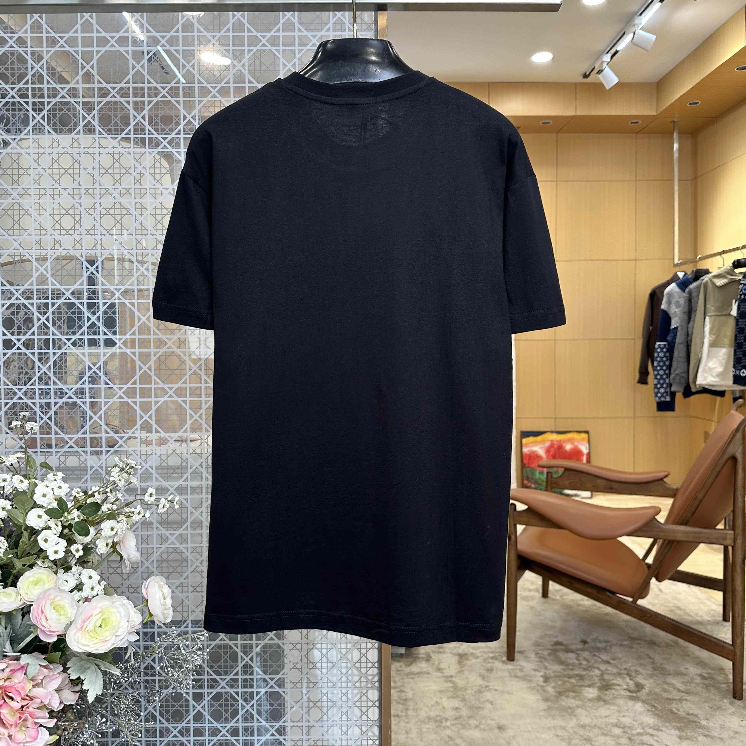 Givenchy T-Shirt in Cotton with Sunflower Print - DesignerGu