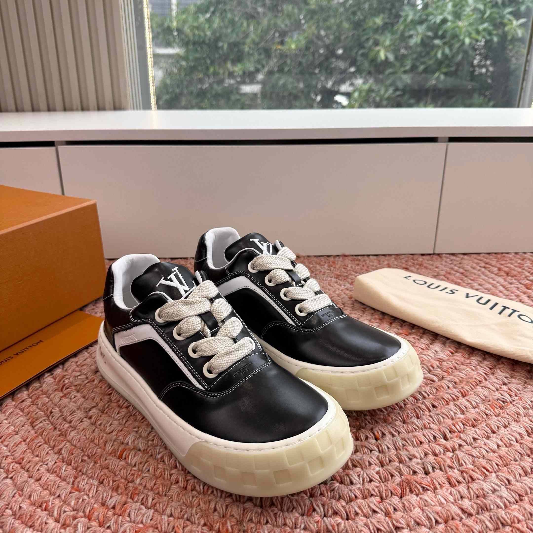 Louis Vuitton LV Tilted Sneaker 1AJWDM - DesignerGu