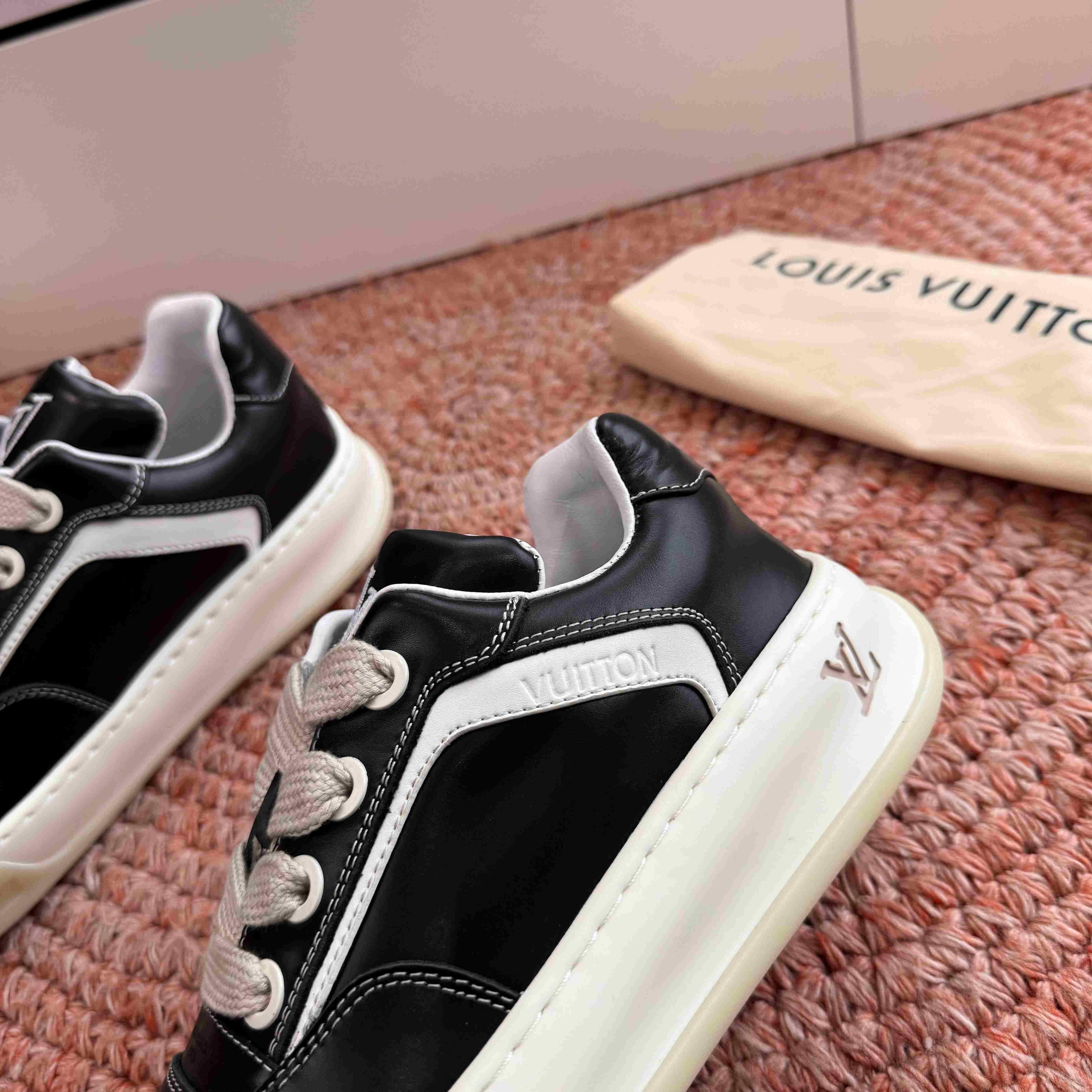 Louis Vuitton LV Tilted Sneaker 1AJWDM - DesignerGu