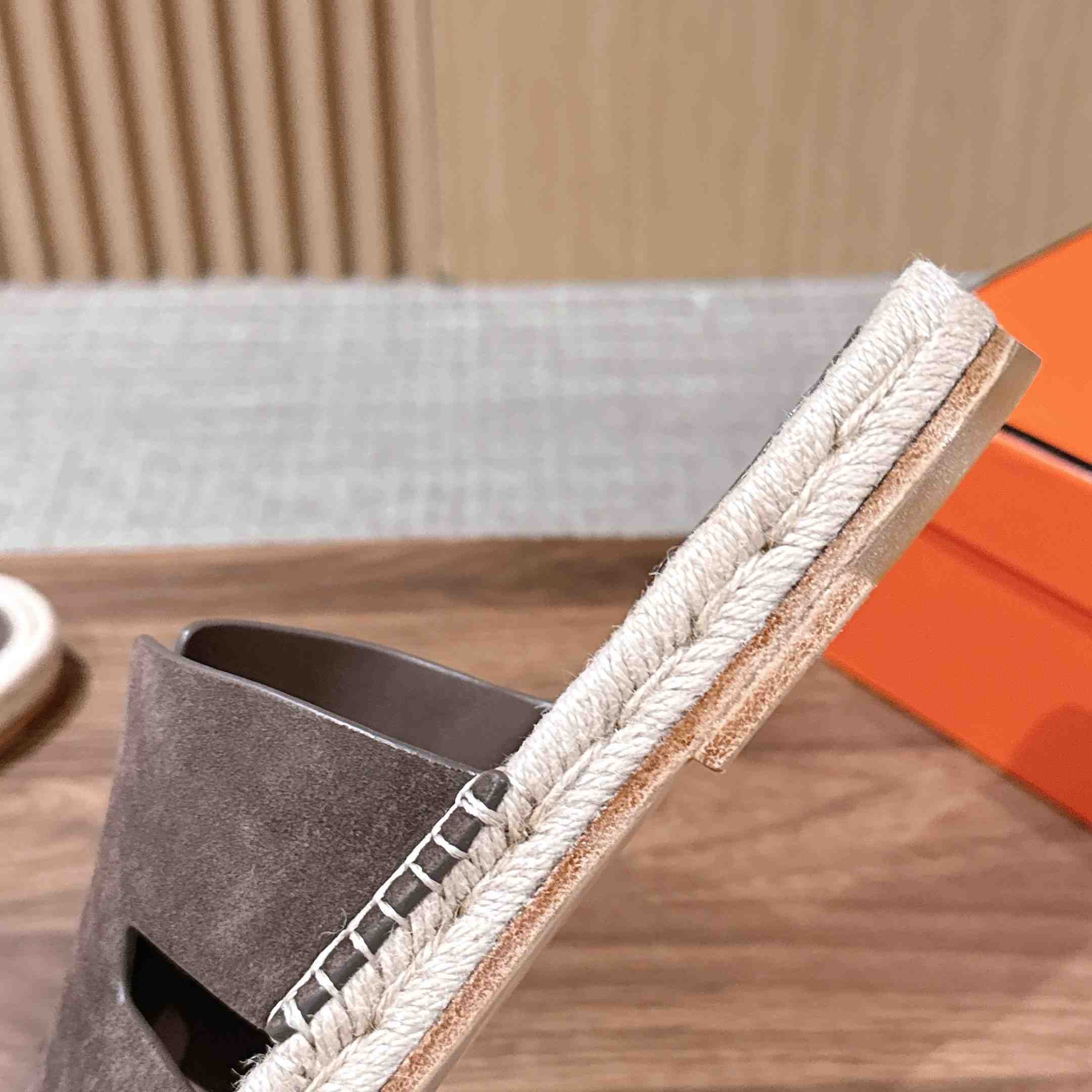 Hermes  Antigua Espadrille - DesignerGu