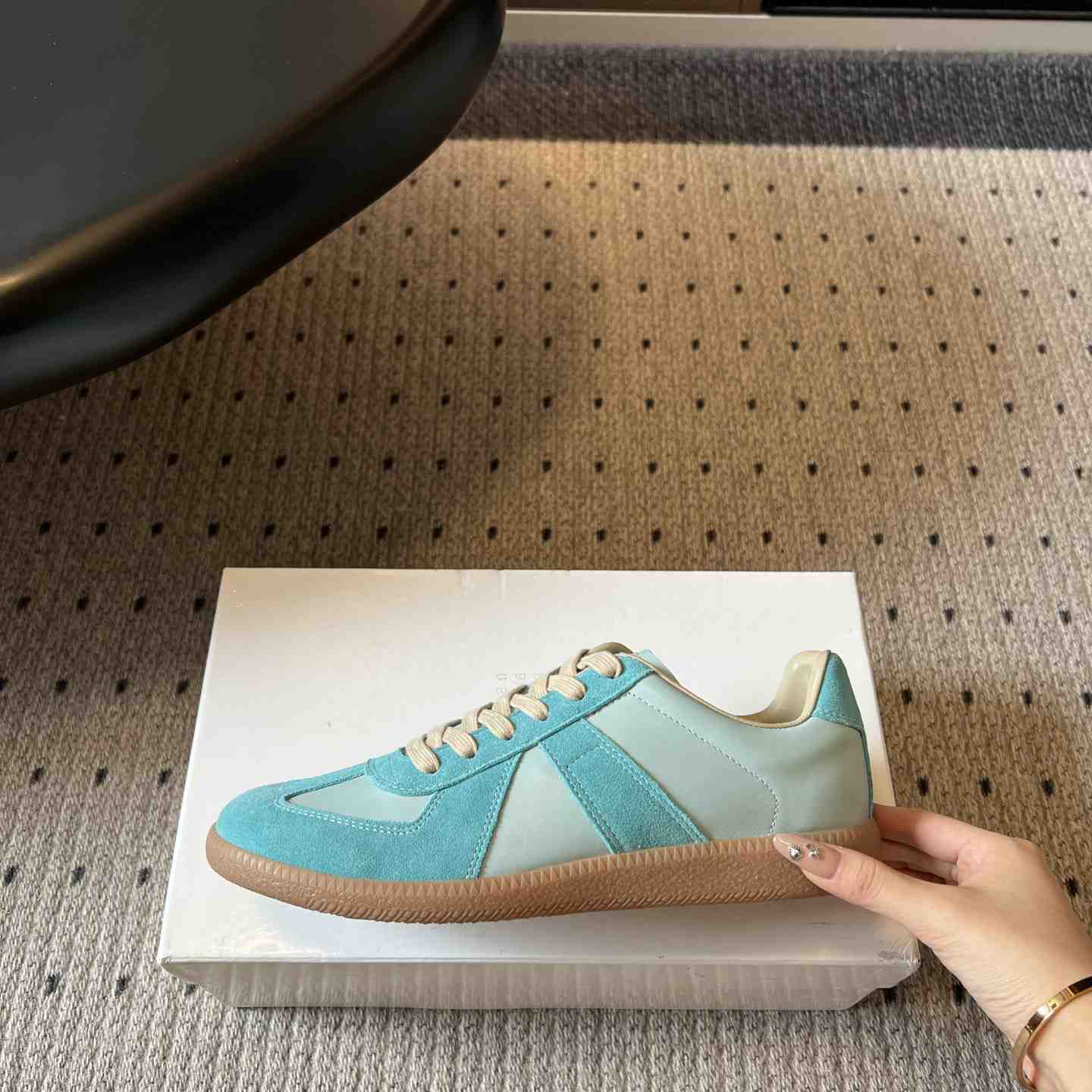 Maison Margiela Replica Sneakers - DesignerGu