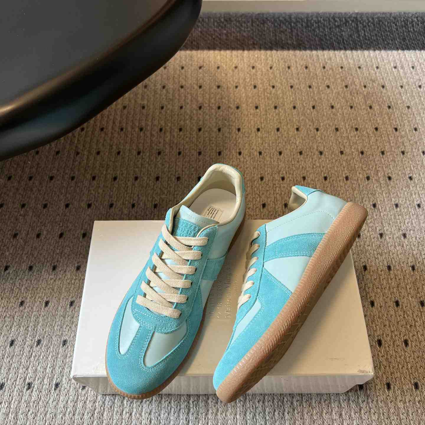 Maison Margiela Replica Sneakers - DesignerGu