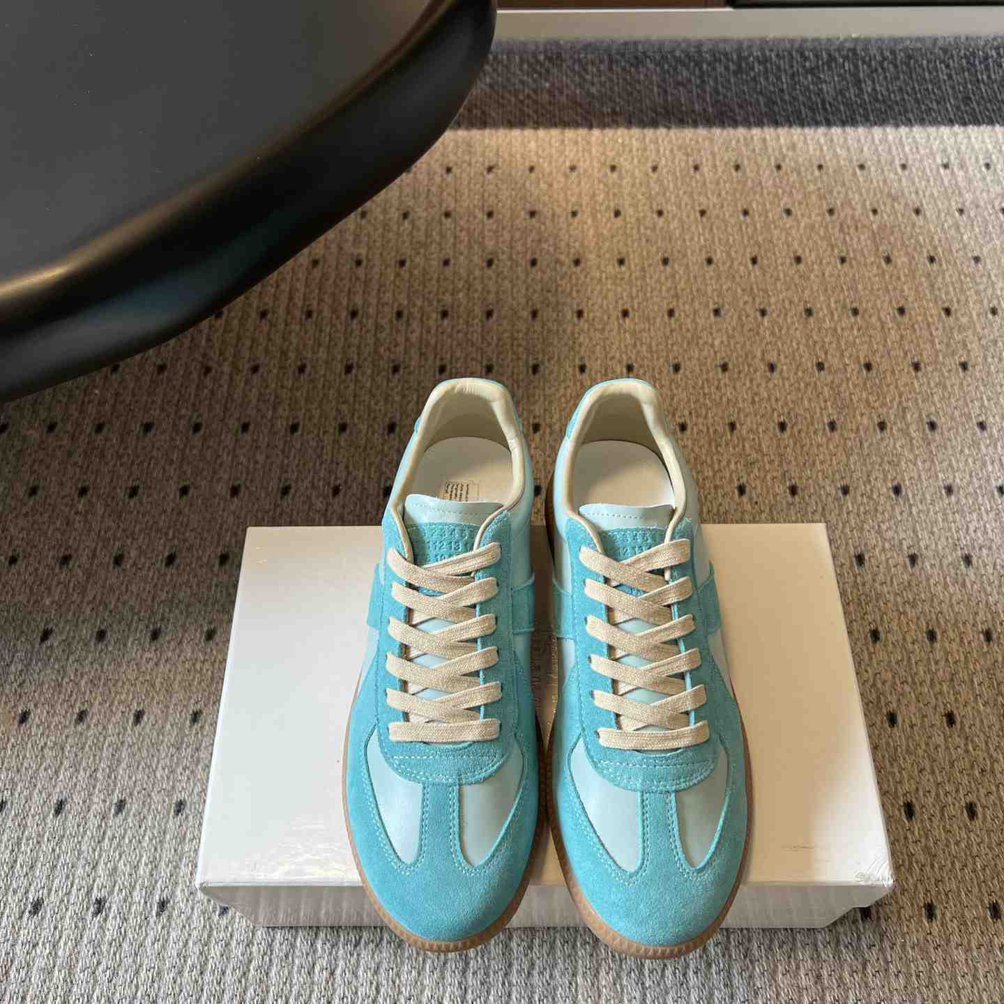 Maison Margiela Replica Sneakers - DesignerGu