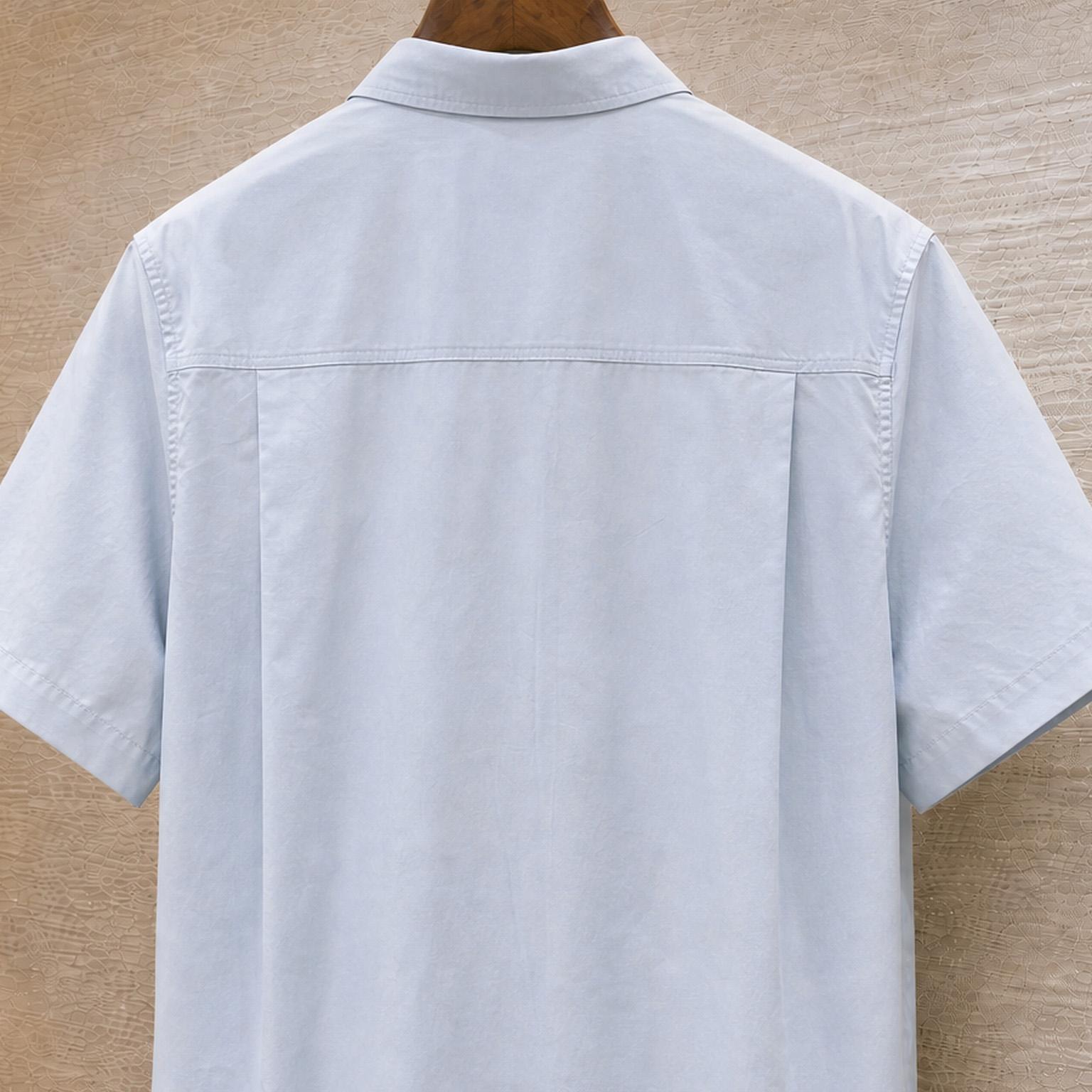 Louis Vuitton Short-Sleeved Shirt With Zipper Pocket - DesignerGu