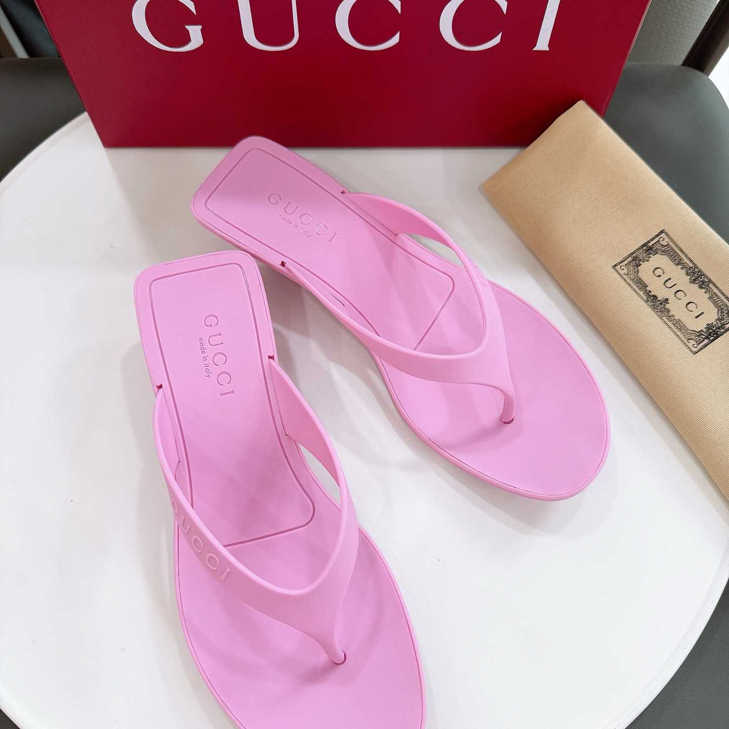 Gucci Vittoria Thong - DesignerGu