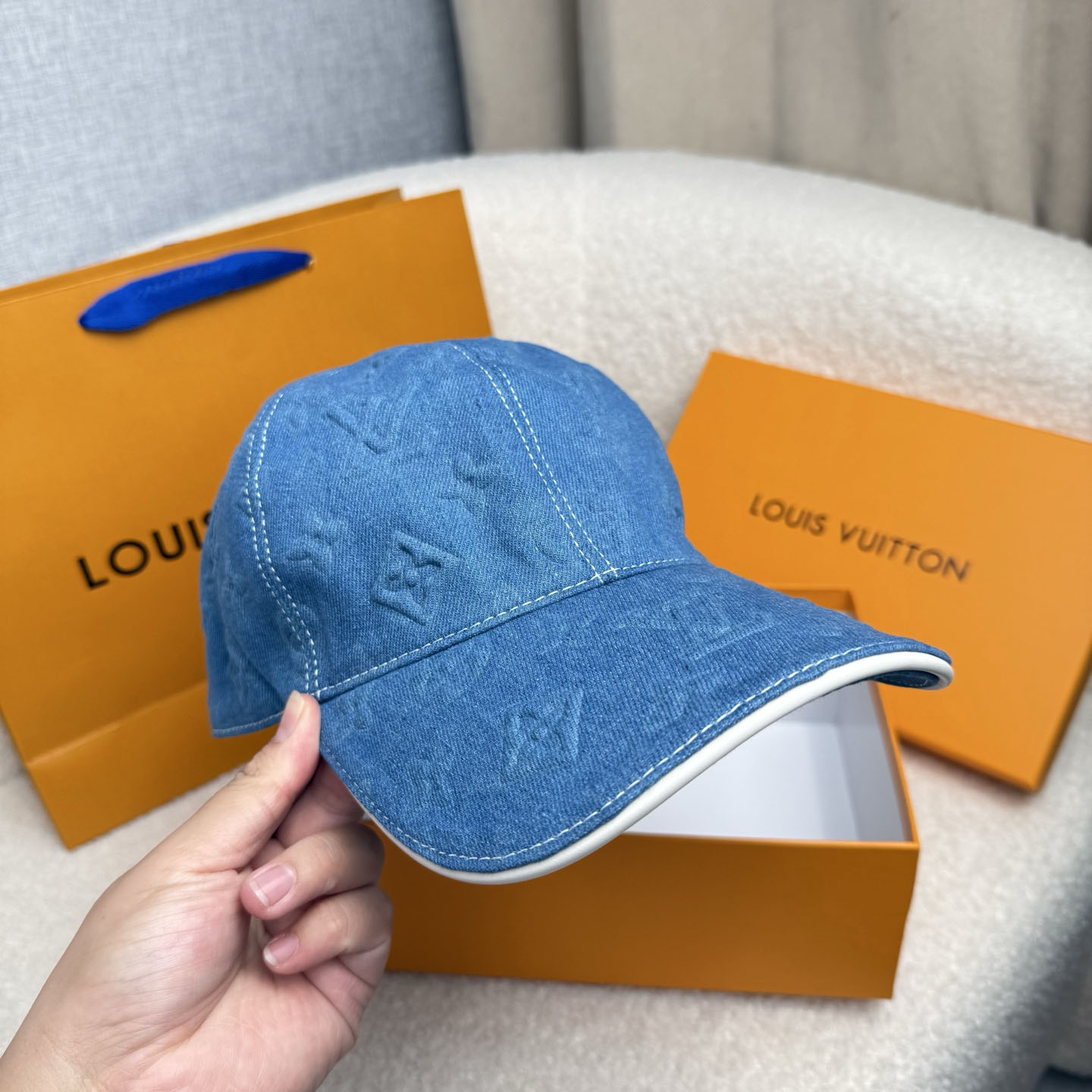 Louis Vuitton Monogram Essential Cap - DesignerGu