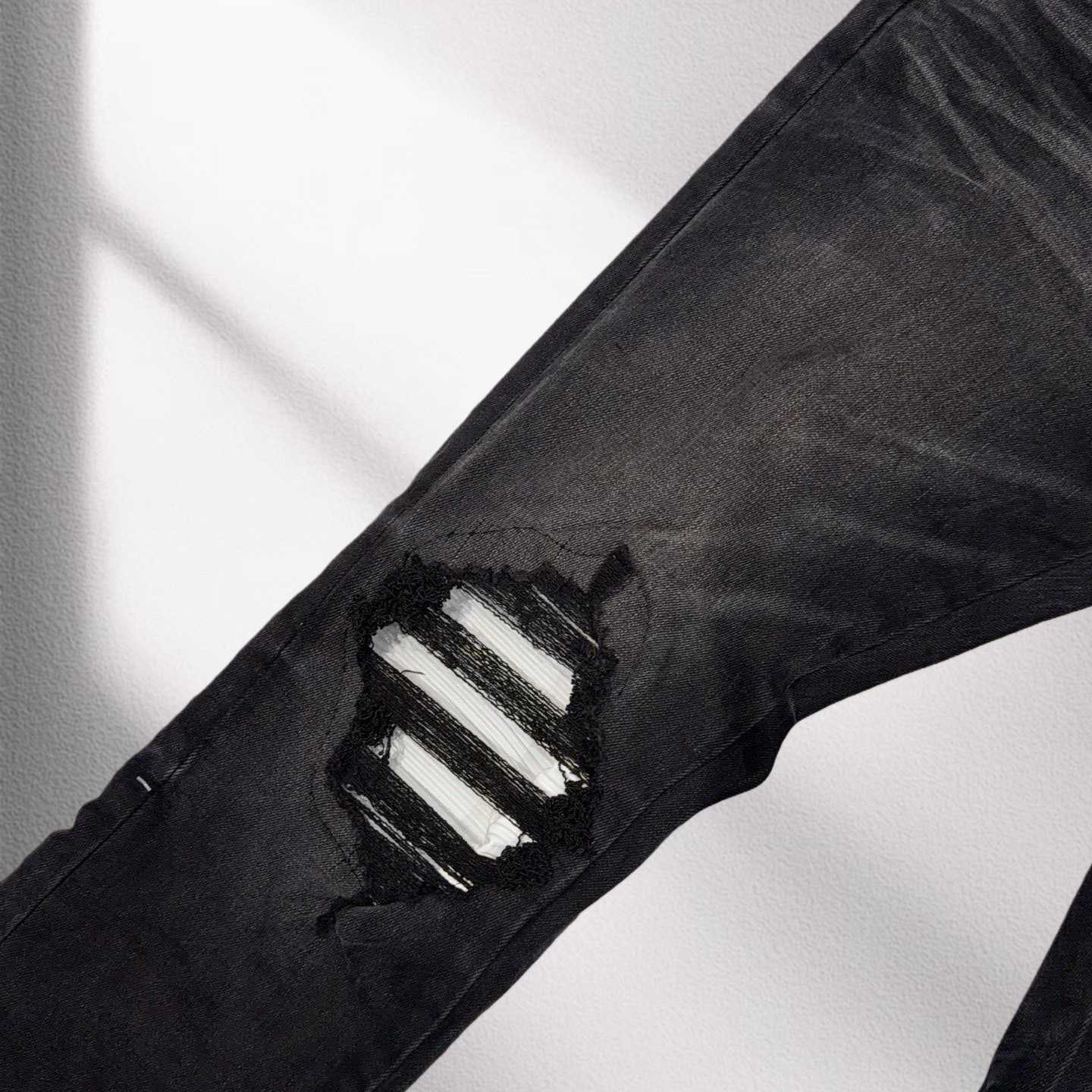 Amiri Jeans 1610 - DesignerGu