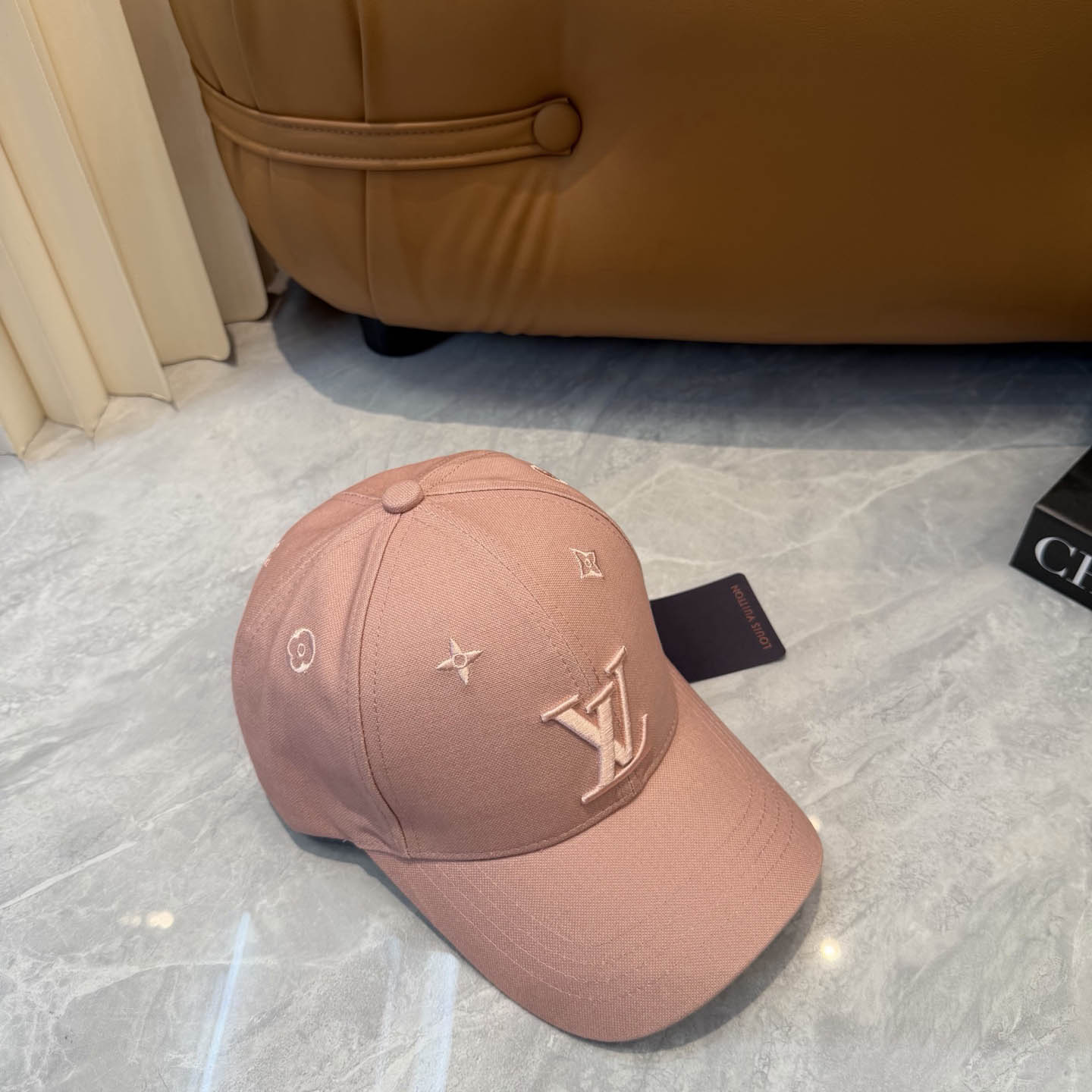 Louis Vuitton Cap - DesignerGu