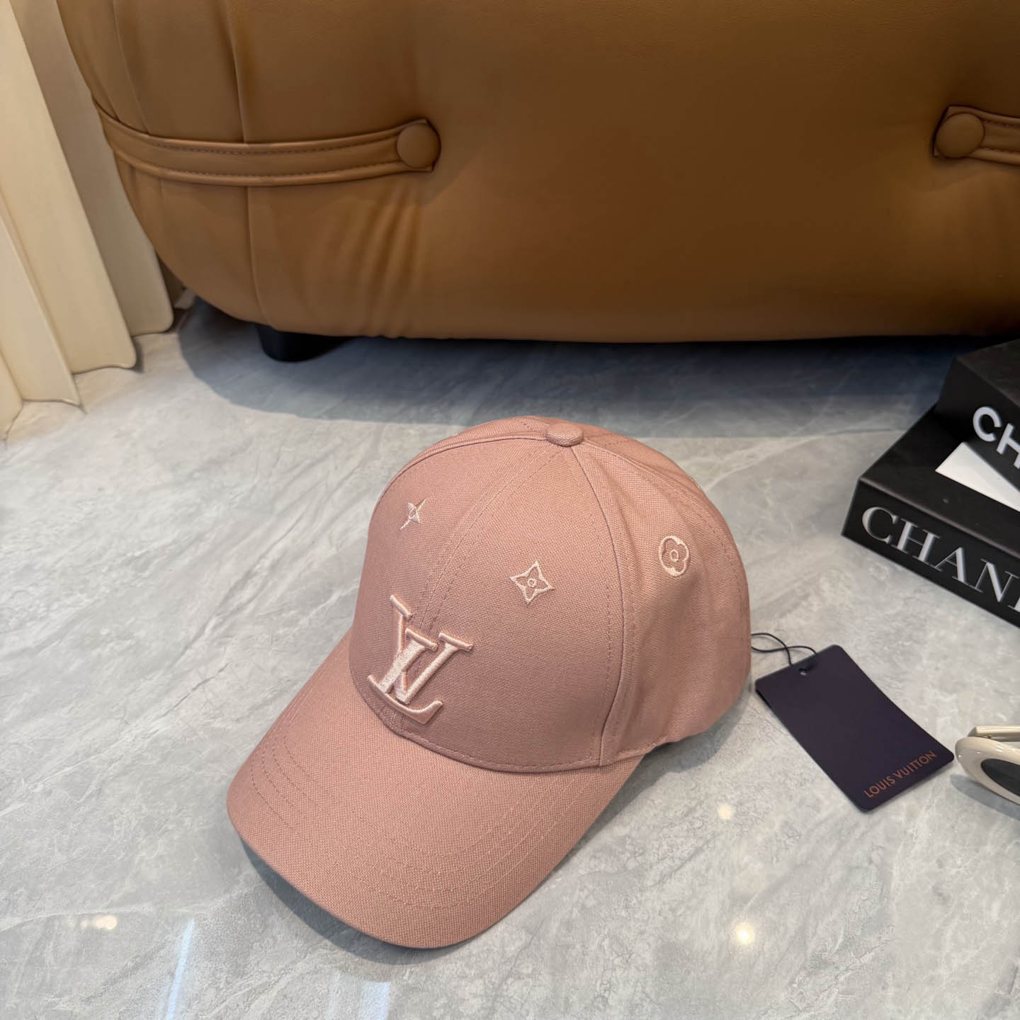 Louis Vuitton Cap - DesignerGu