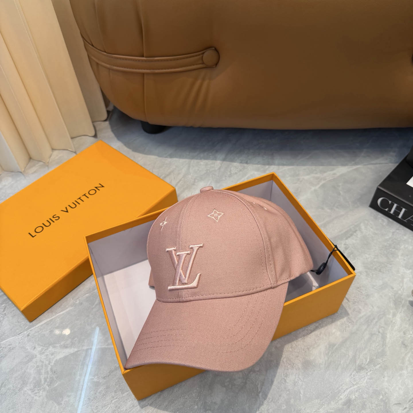 Louis Vuitton Cap - DesignerGu