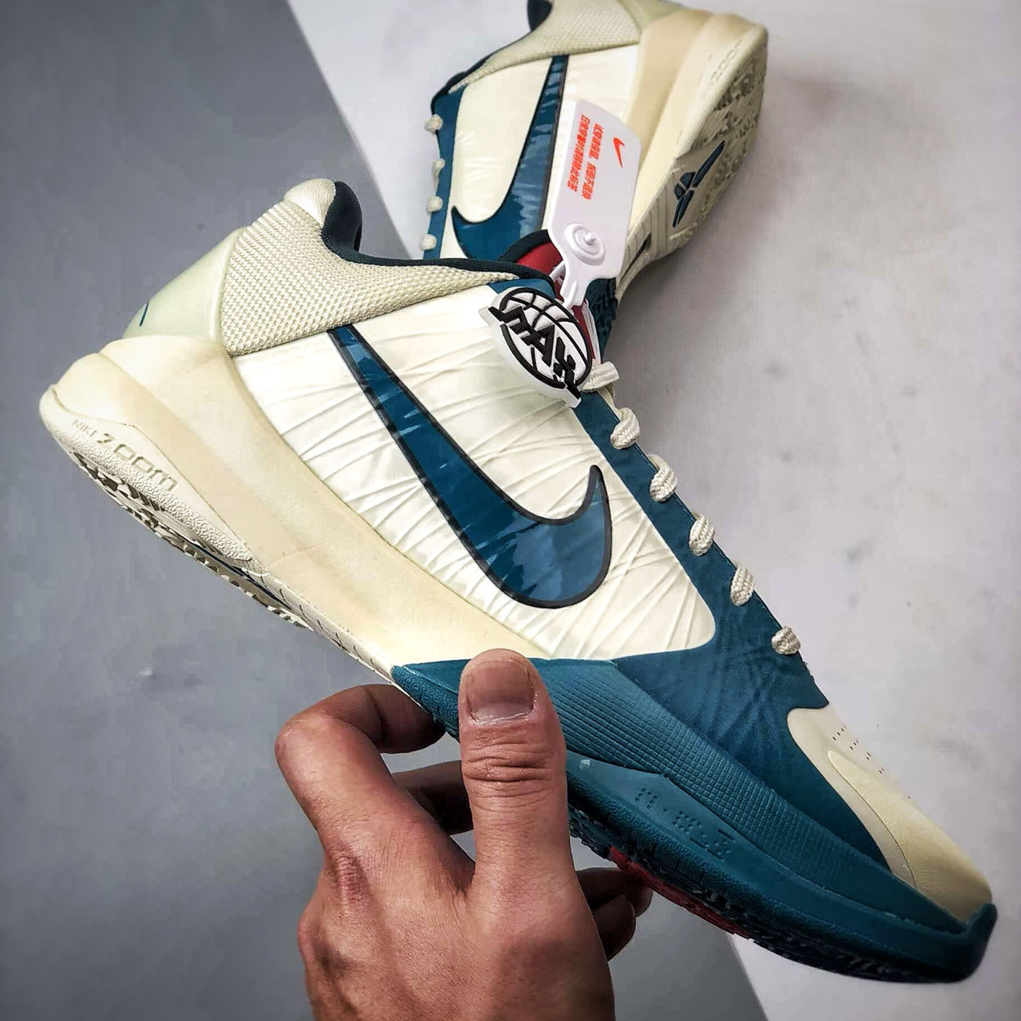  Nike Zoom Kobe 5 Caitlin Clark Protro PE IZ1852-100 - DesignerGu