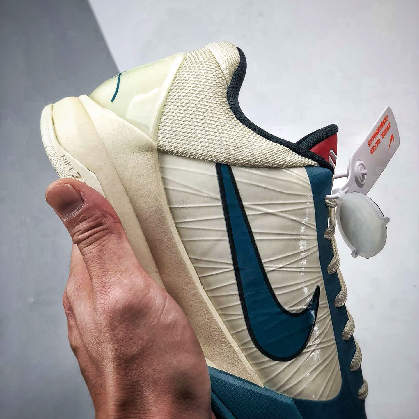  Nike Zoom Kobe 5 Caitlin Clark Protro PE IZ1852-100 - DesignerGu