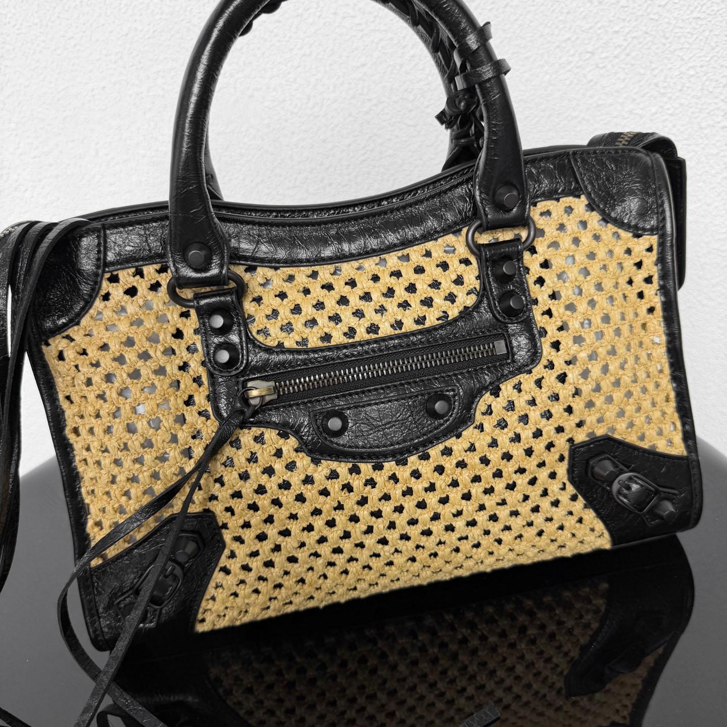 Balenciaga  Le City Bag Small In Natural/Black - DesignerGu