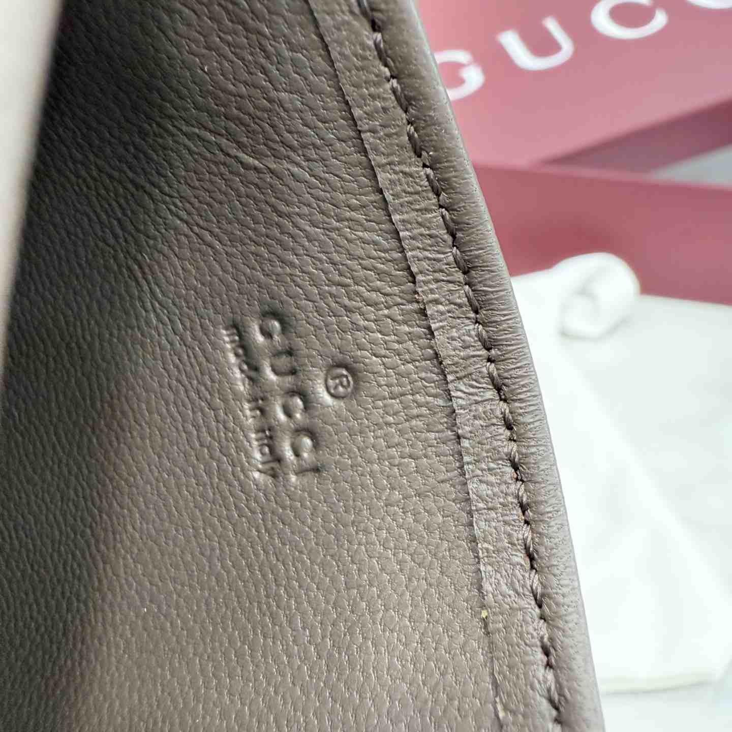 Gucci GG Marmont Card Case 443127 - DesignerGu
