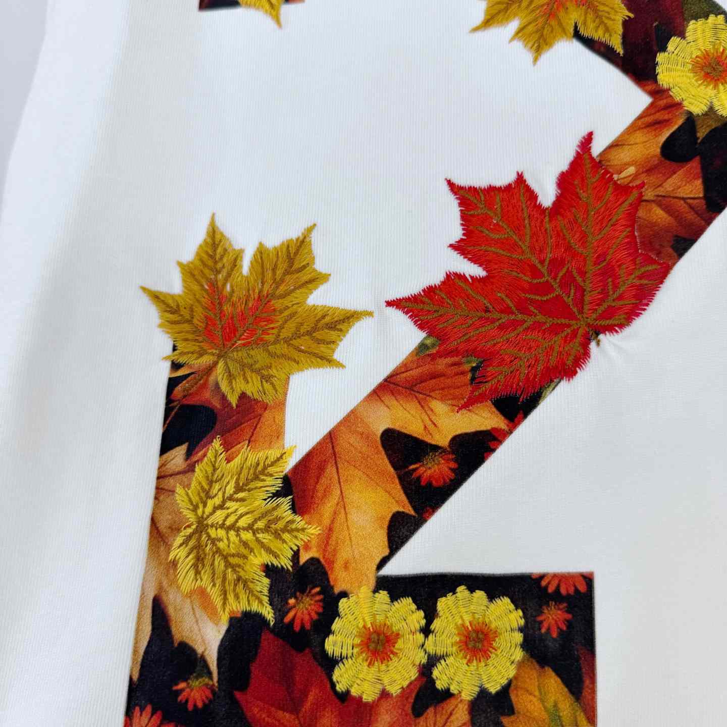 Off-White Floral Arrow Embroidered T-Shirt - DesignerGu