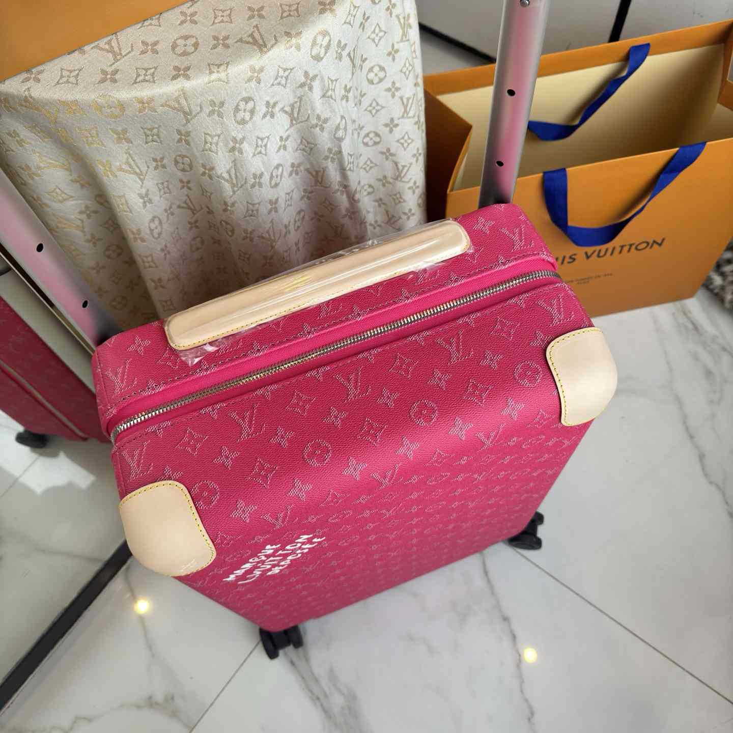 Louis Vuitton Horizon 55 M26863 - DesignerGu
