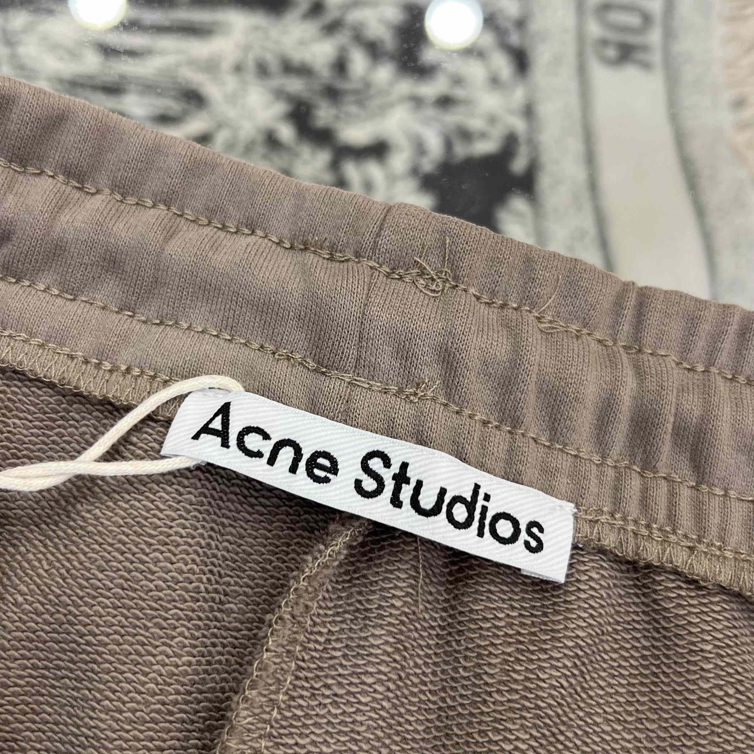 Acne Studios Fleece Shorts With Logo - DesignerGu