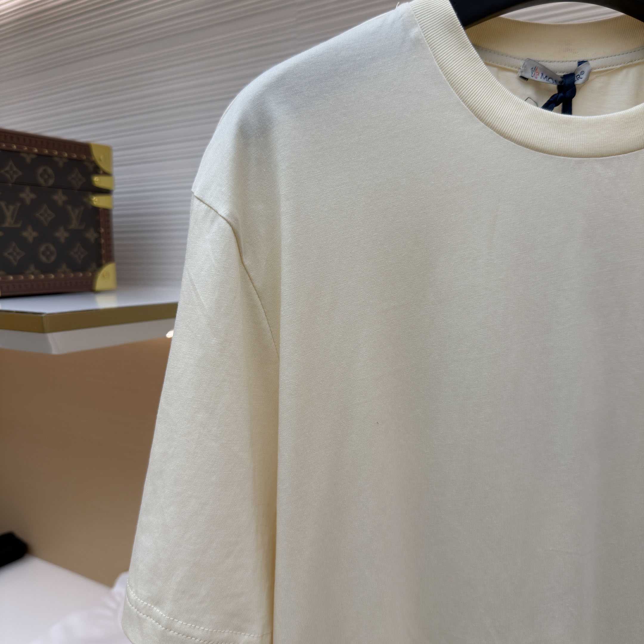 Moncler Beach Printed T-Shirt - DesignerGu