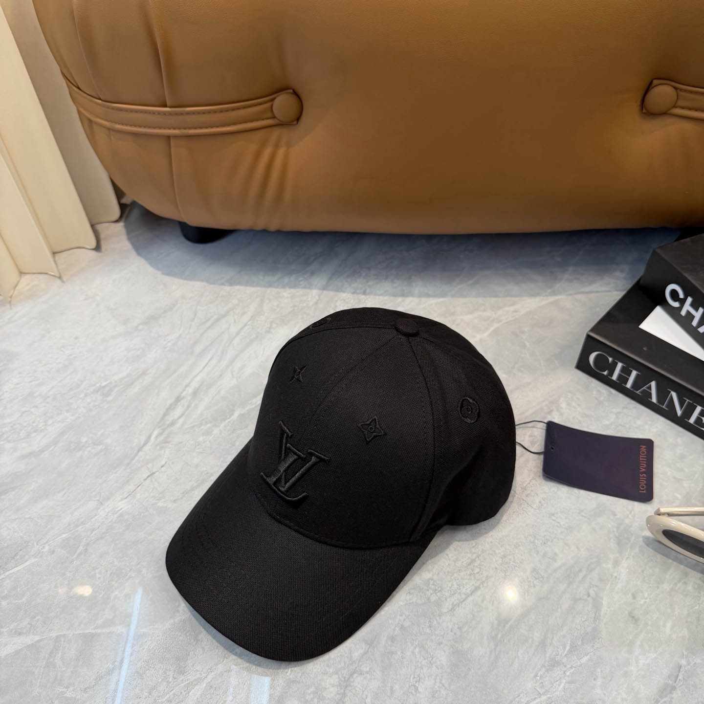Louis Vuitton Cap - DesignerGu