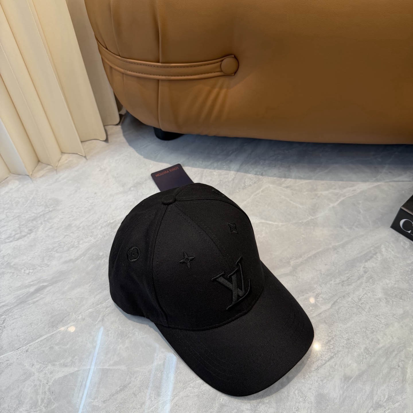 Louis Vuitton Cap - DesignerGu