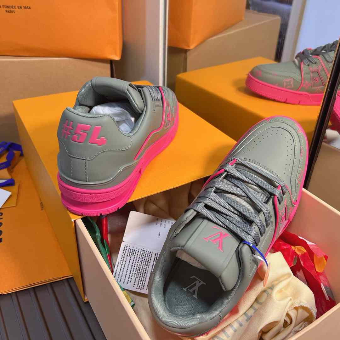 Louis Vuitton LV Trainer Sneaker 1AHTPD（upon uk size） - DesignerGu
