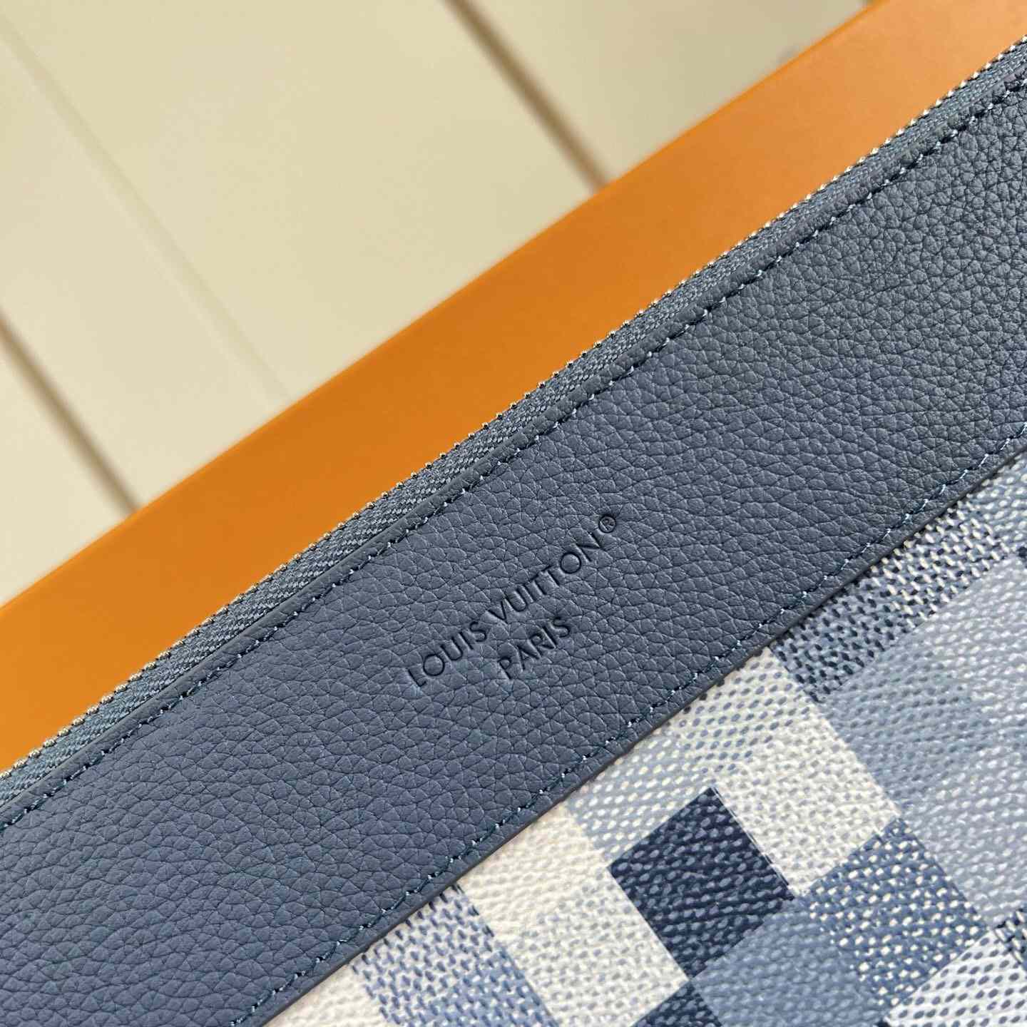 Louis Vuitton Pochette Voyage Souple M28846 - DesignerGu
