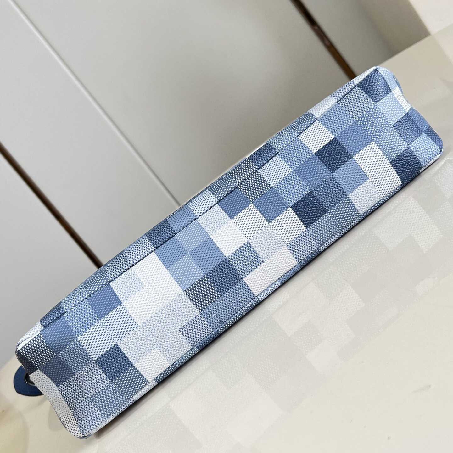 Louis Vuitton Pochette Voyage Souple M28846 - DesignerGu