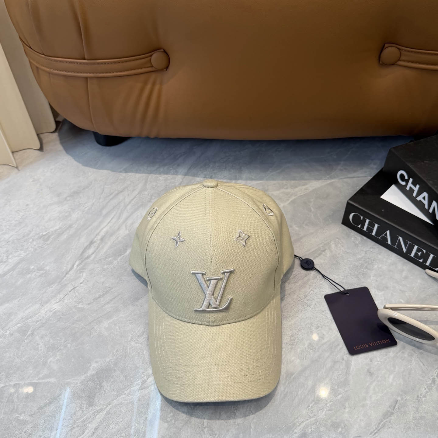 Louis Vuitton Cap - DesignerGu