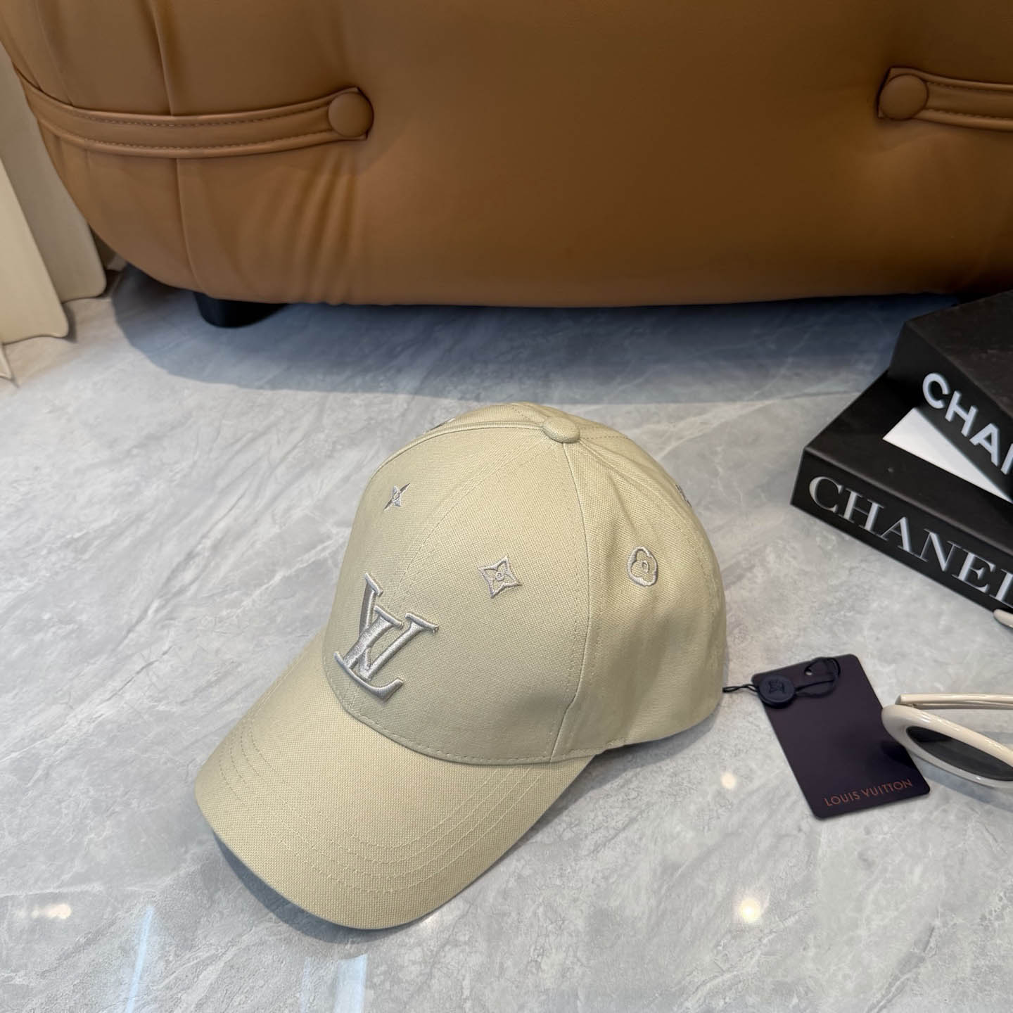 Louis Vuitton Cap - DesignerGu