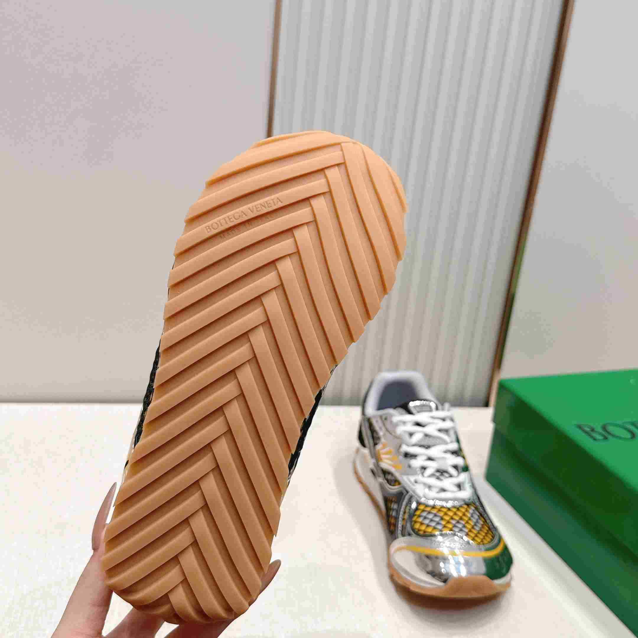 Bottega Veneta Orbit Sneaker  - DesignerGu