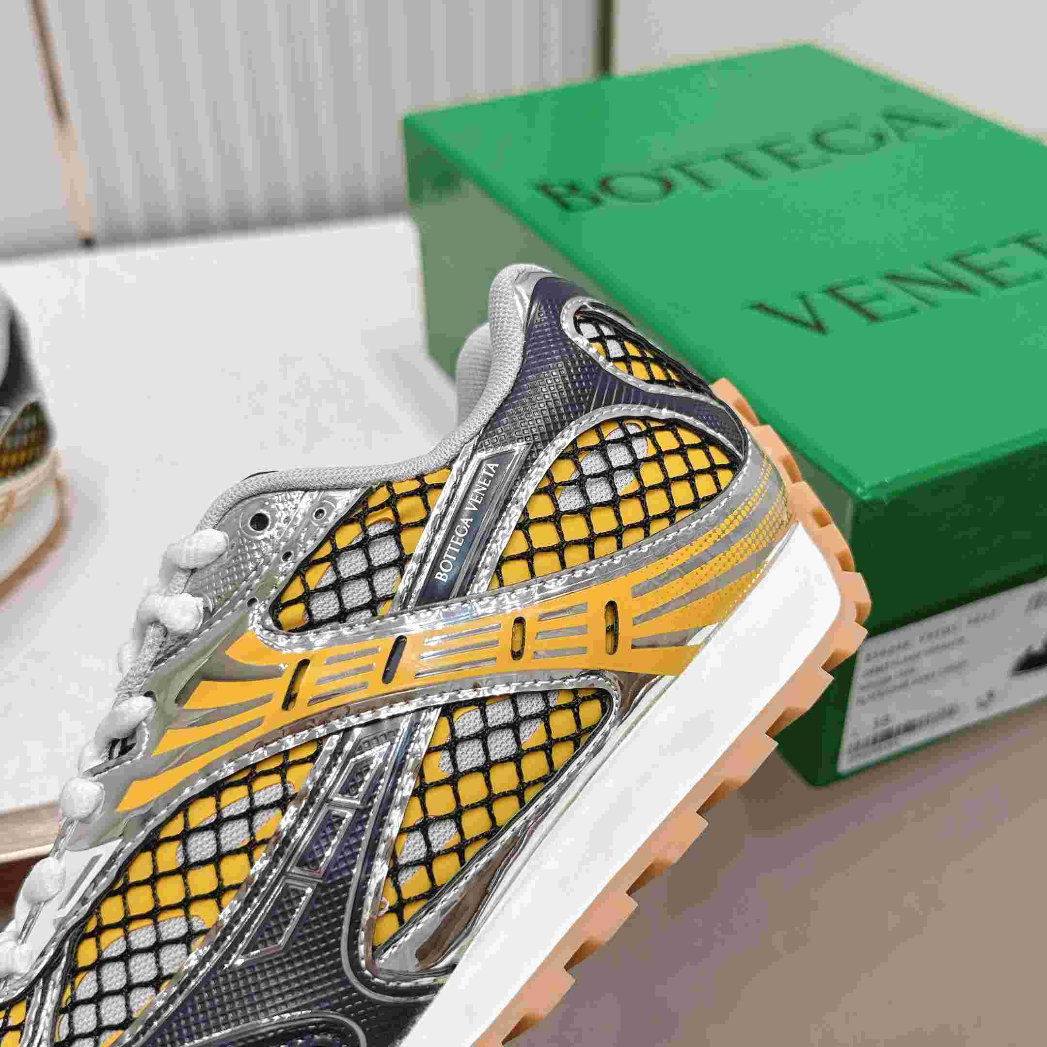 Bottega Veneta Orbit Sneaker  - DesignerGu