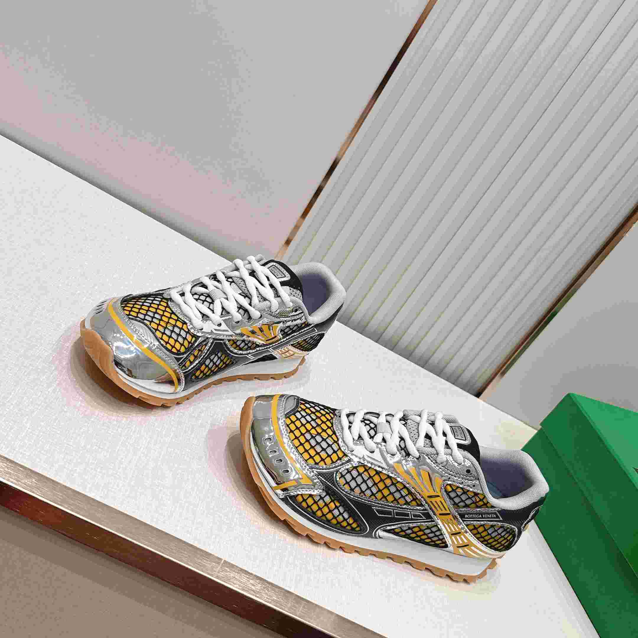 Bottega Veneta Orbit Sneaker  - DesignerGu