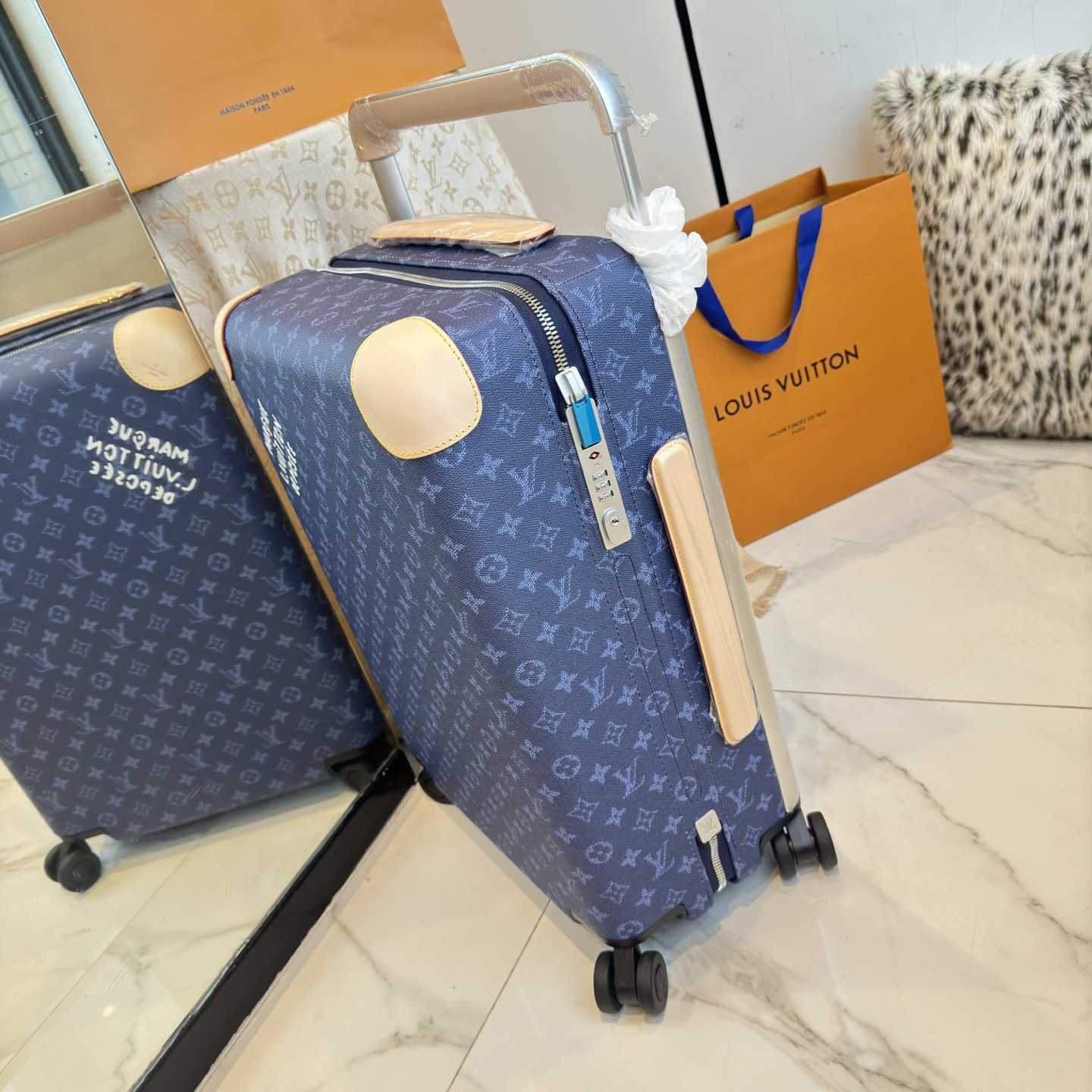 Louis Vuitton Horizon 55 M26862 - DesignerGu