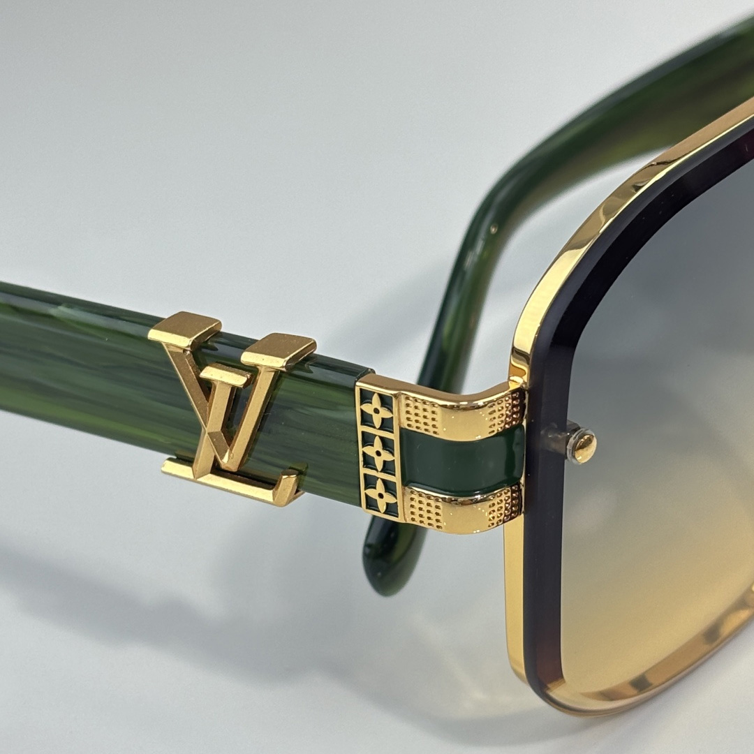 Louis Vuitton Z7214U Sunglasses   - DesignerGu