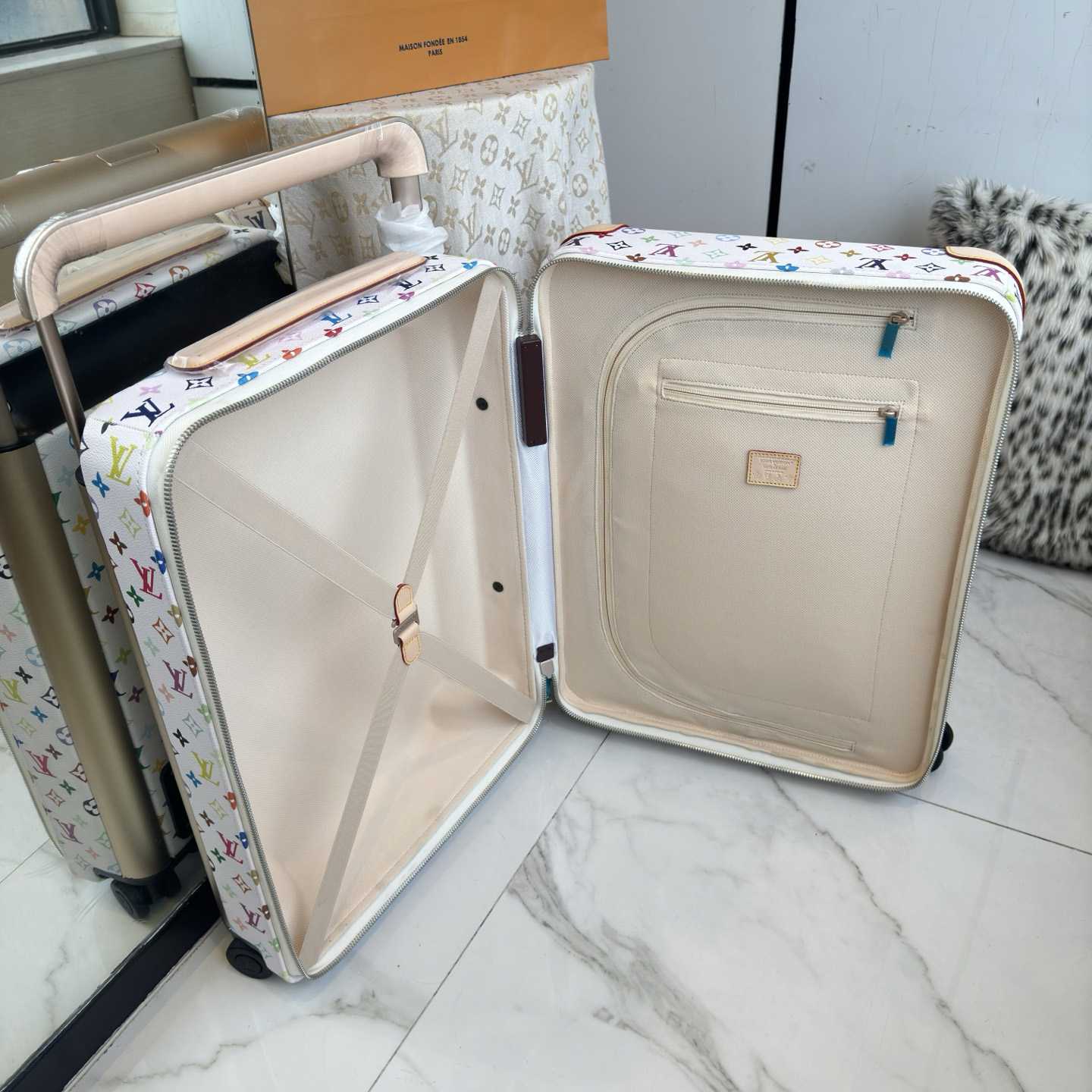 Louis Vuitton LV x TM Horizon 55 M27899 - DesignerGu