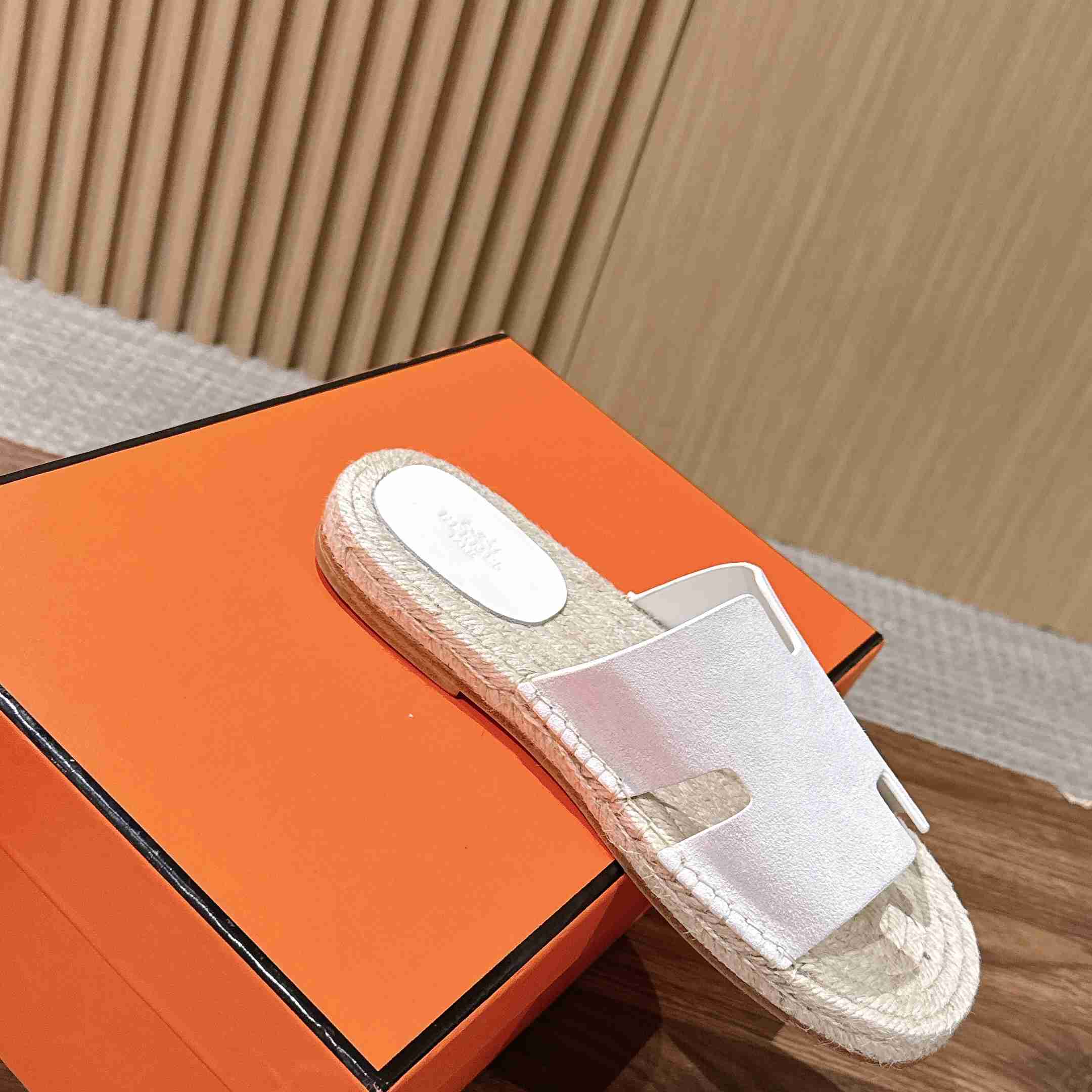 Hermes  Antigua Espadrille - DesignerGu