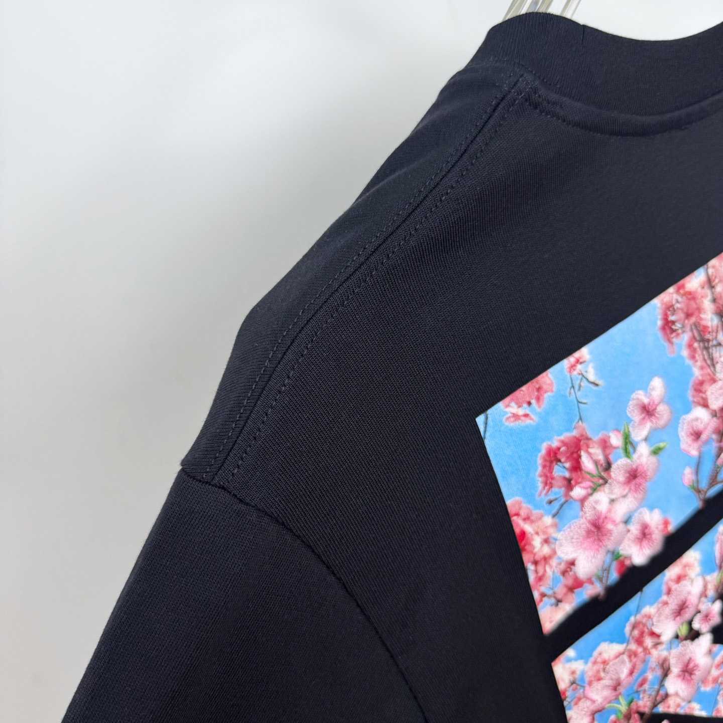 Off-White Embroidered Cherry Blossom Arrow Logo T-Shirt 'Black' - DesignerGu
