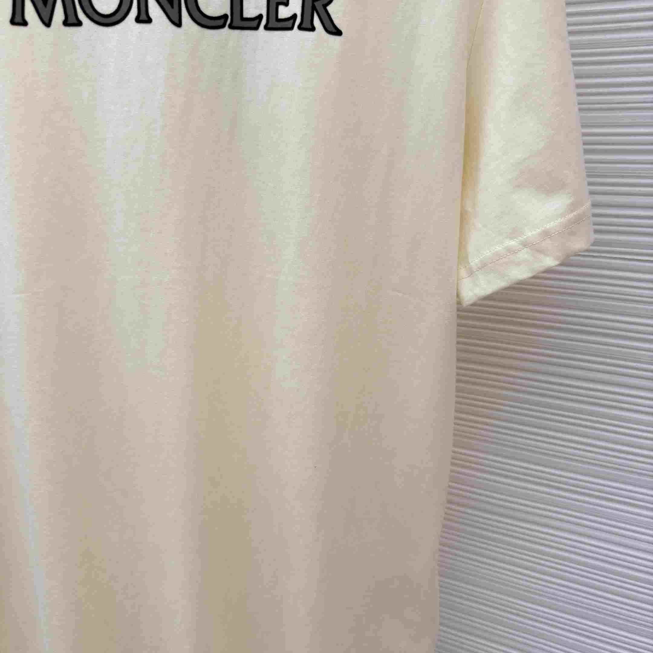 Moncler Logo Print Cotton T-Shirt - DesignerGu