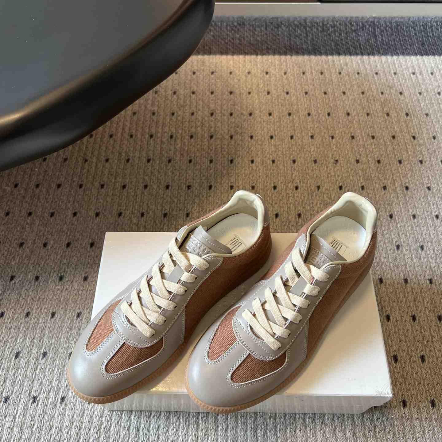 Maison Margiela Replica Sneakers - DesignerGu